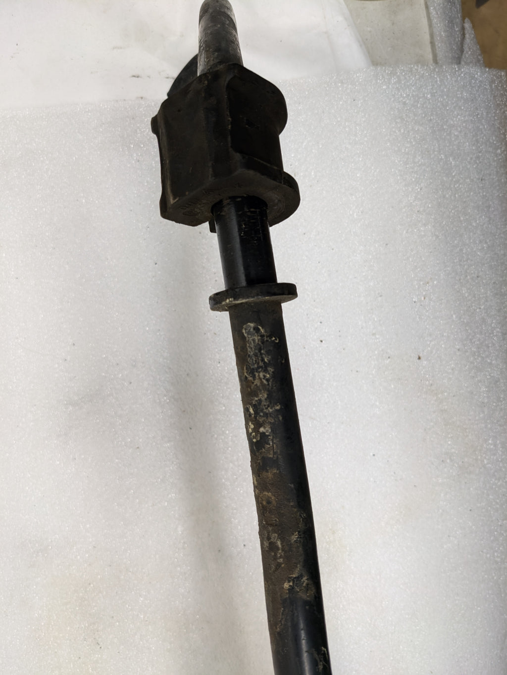 USED PORSCHE STABILIZER BAR 965-343-707-33 WITH BUSHINGS 964-343-792-20