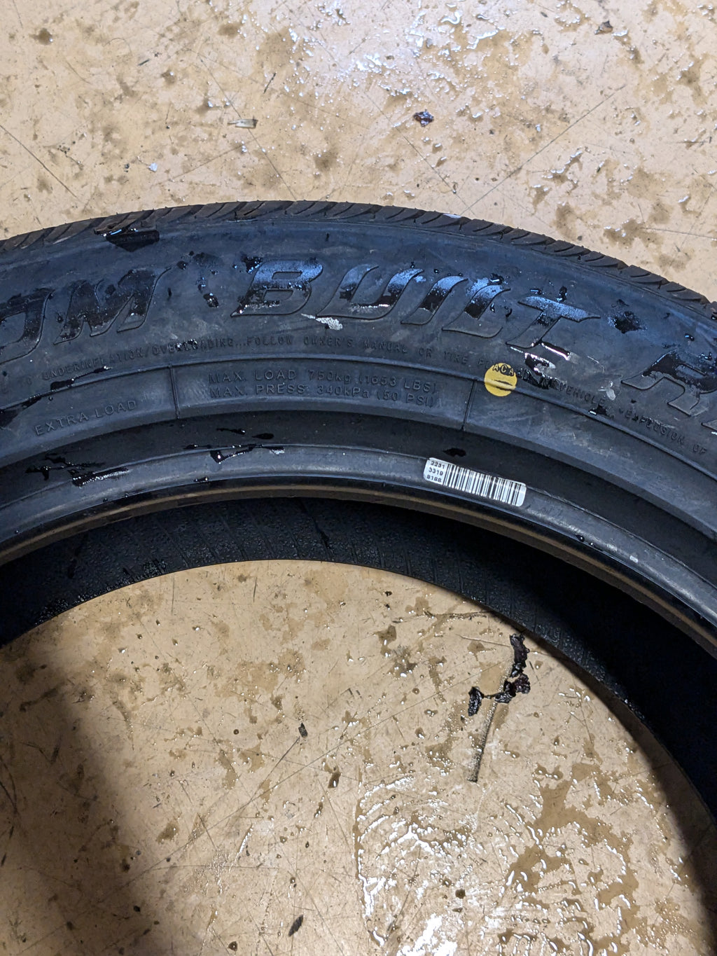 NEW VOGUE CUSTOM BUILT RADIAL VIII 215 55 17 98V 3206604 PERFORMANCE PASSENGER TIRE GOLD AND WHITE SIDEWALL