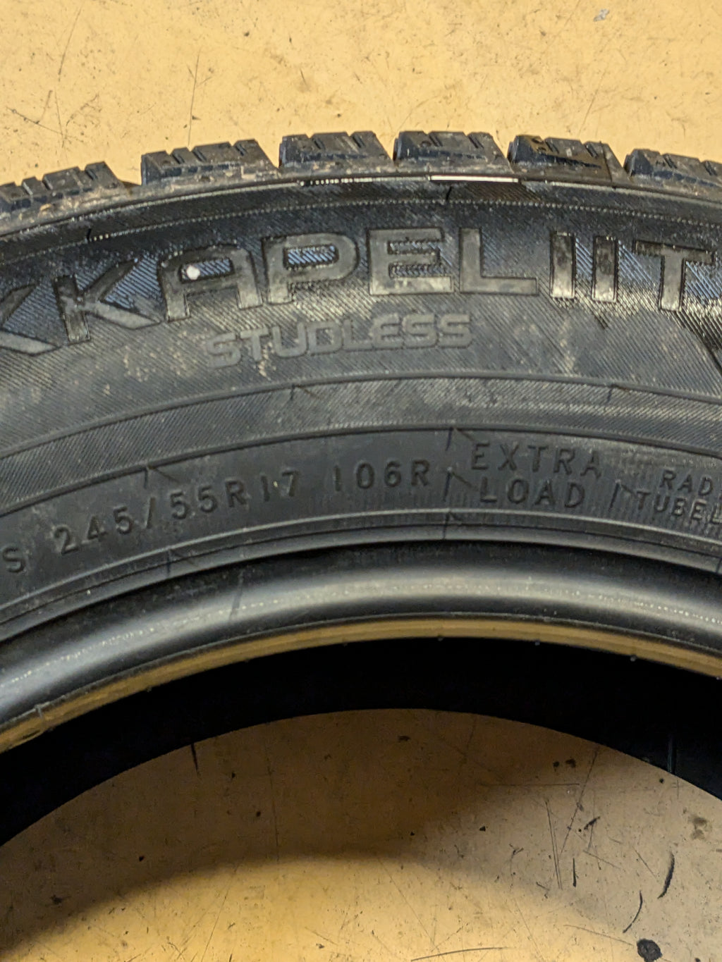 NOKIAN HAKKAPELIITTA R3 (STUDLESS) 245 55 17 106R WINTER TIRE T432002