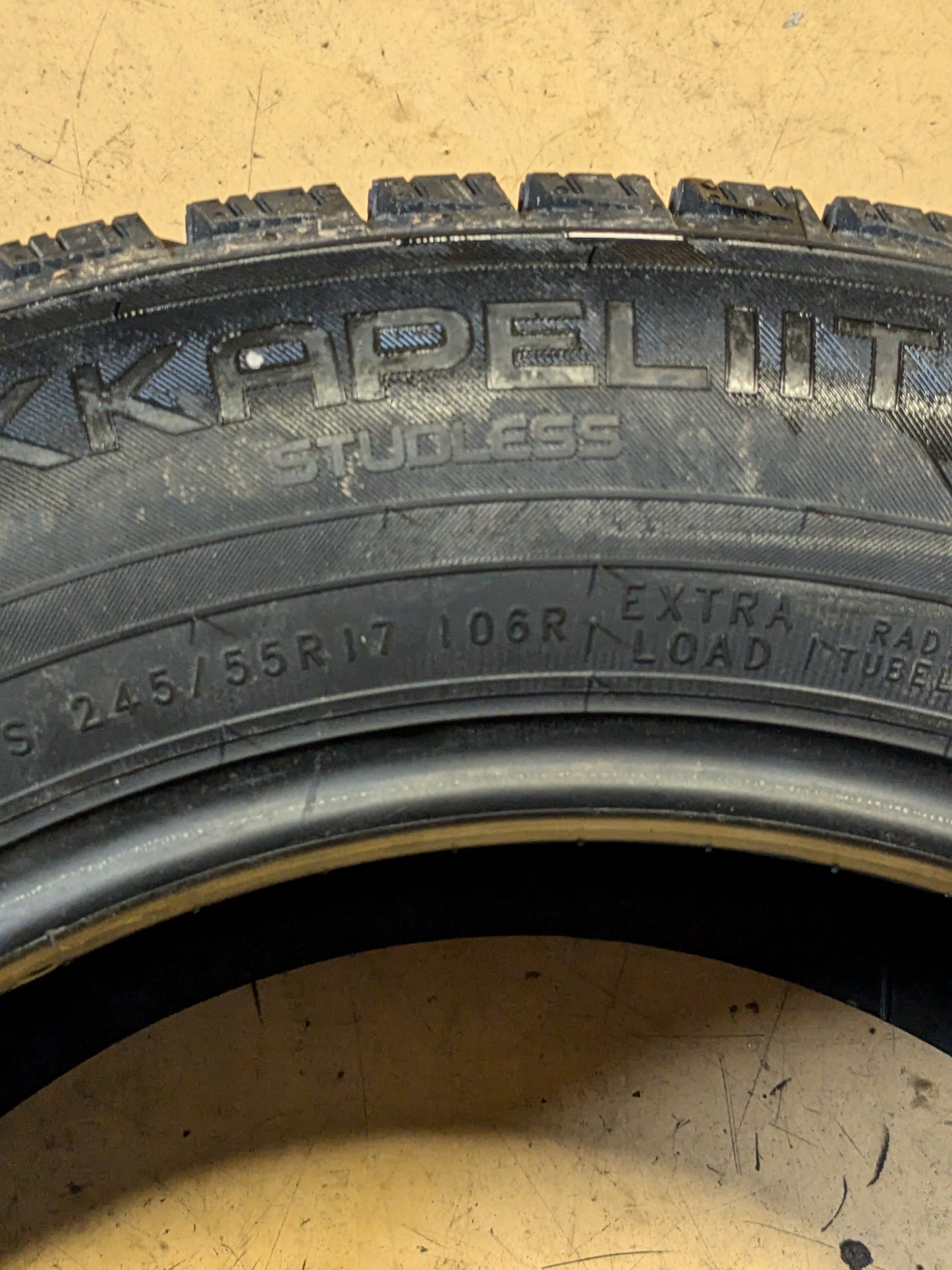 NOKIAN HAKKAPELIITTA R3 (STUDLESS) 245 55 17 106R WINTER TIRE T432002