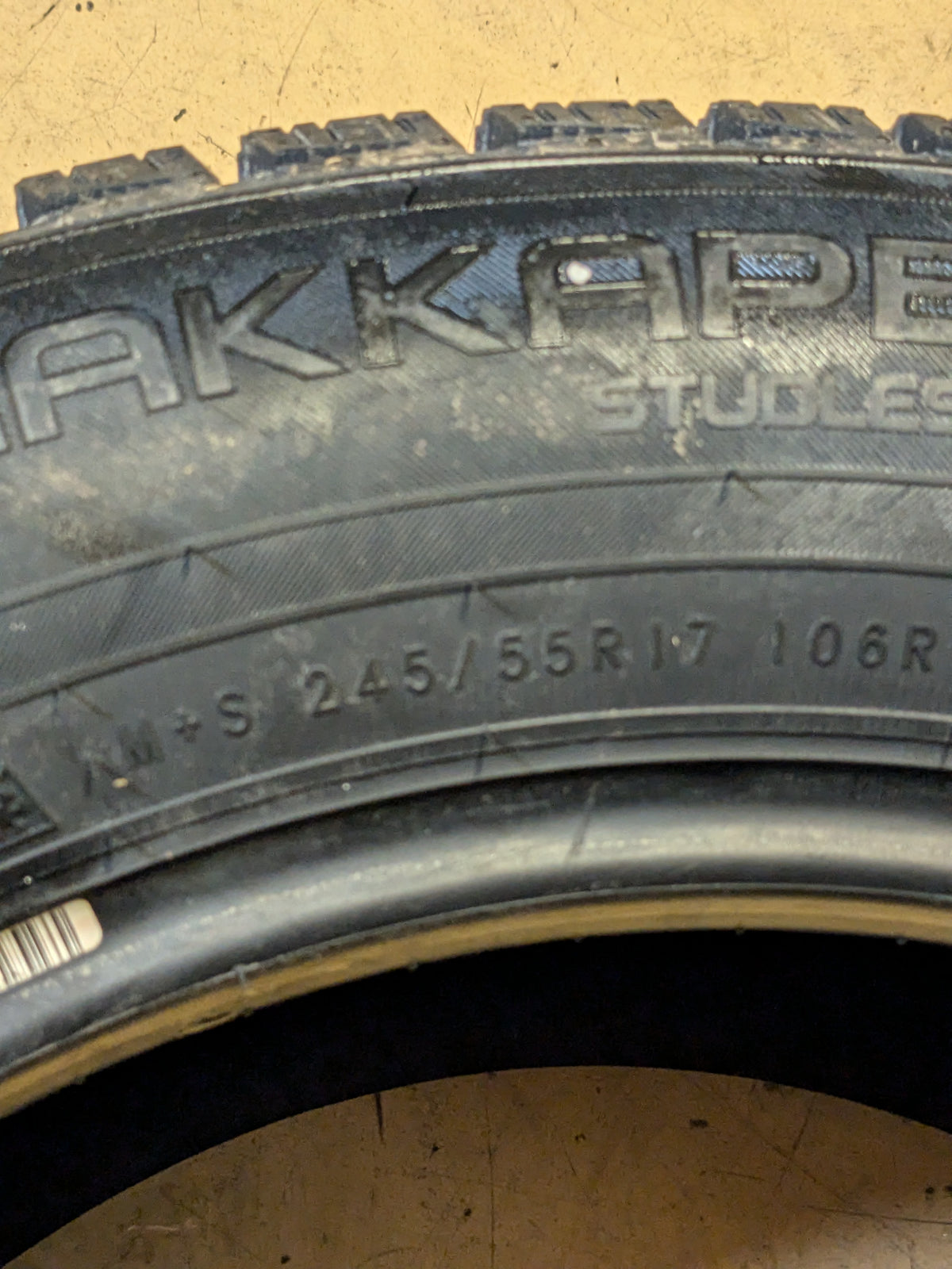 NOKIAN HAKKAPELIITTA R3 (STUDLESS) 245 55 17 106R WINTER TIRE T432002