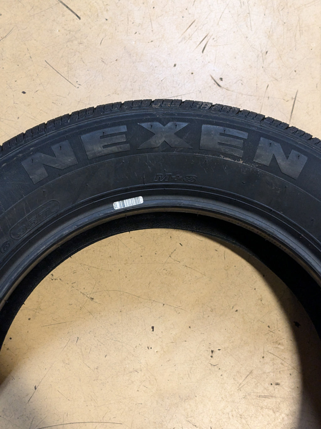 2 NEXEN ARIA AH7 215 60 16 95T ALL SEASON TIRES 14501NXK