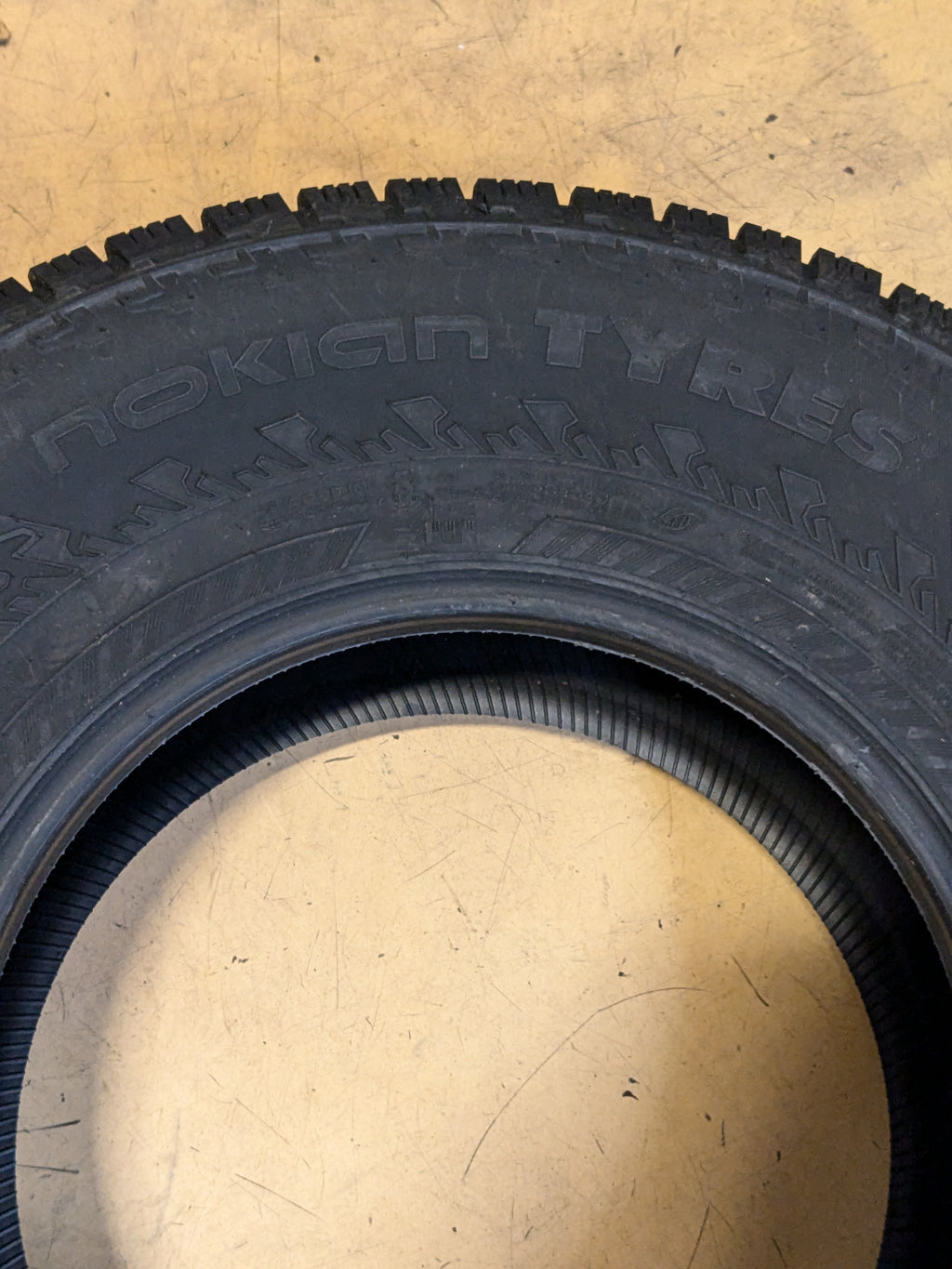 2 NOKIAN HAKKAPELIITTA LT3 265 75 16 119/116Q WINTER TIRE T430951