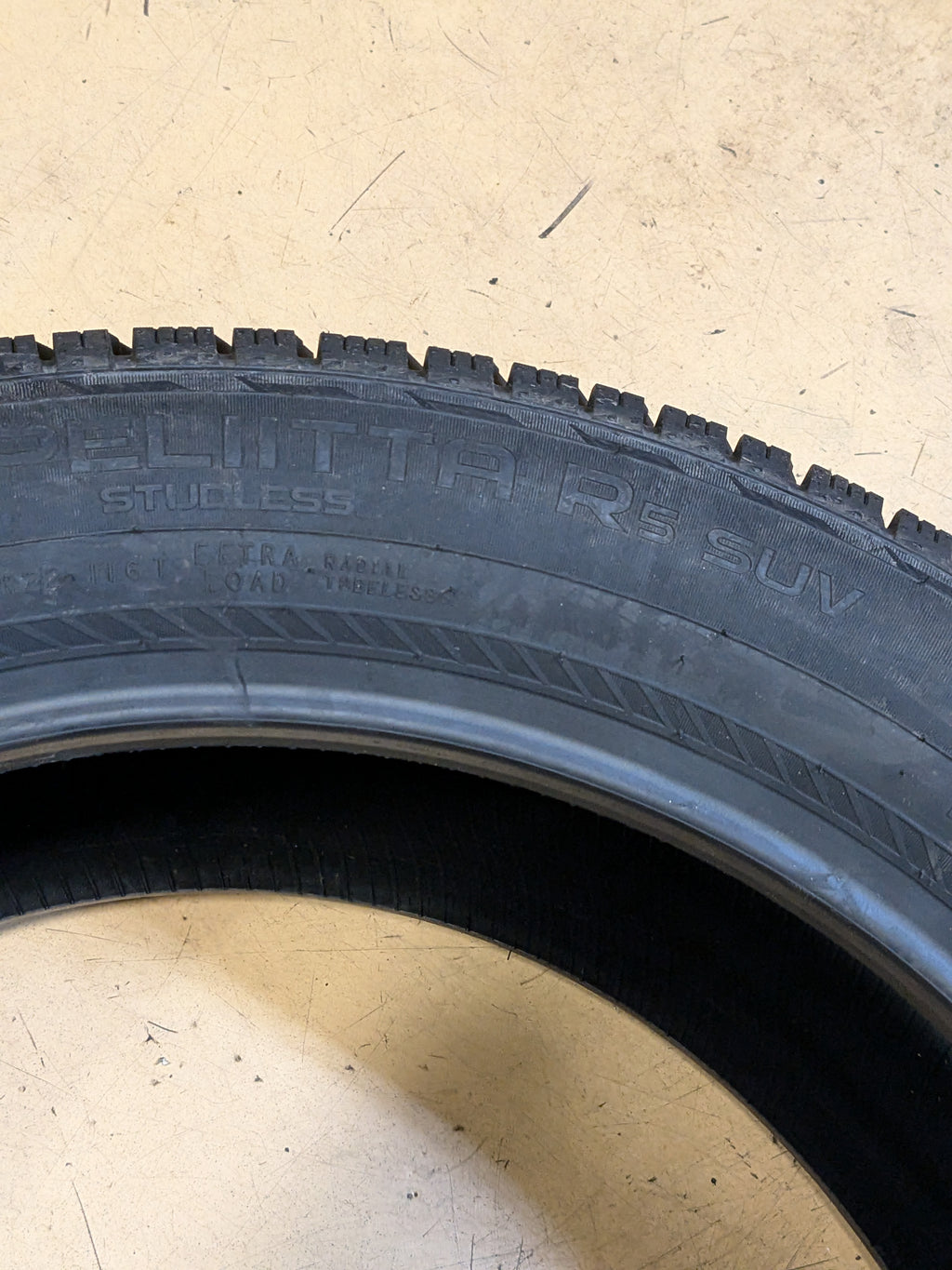 NOKIAN STUDLESS HAKKAPELIITTA R5 SUV HL 275 50 22 116T XL WINTER TIRE T433380