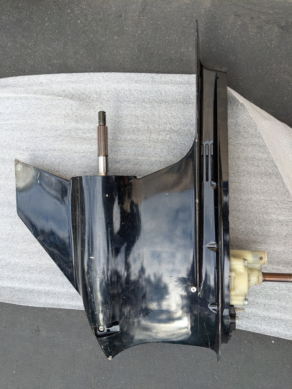 YAMAHA OUTBOARD ENGINE LOWER UNIT 20" SHAFT 200, 225, 250 HP 6P54530010NA