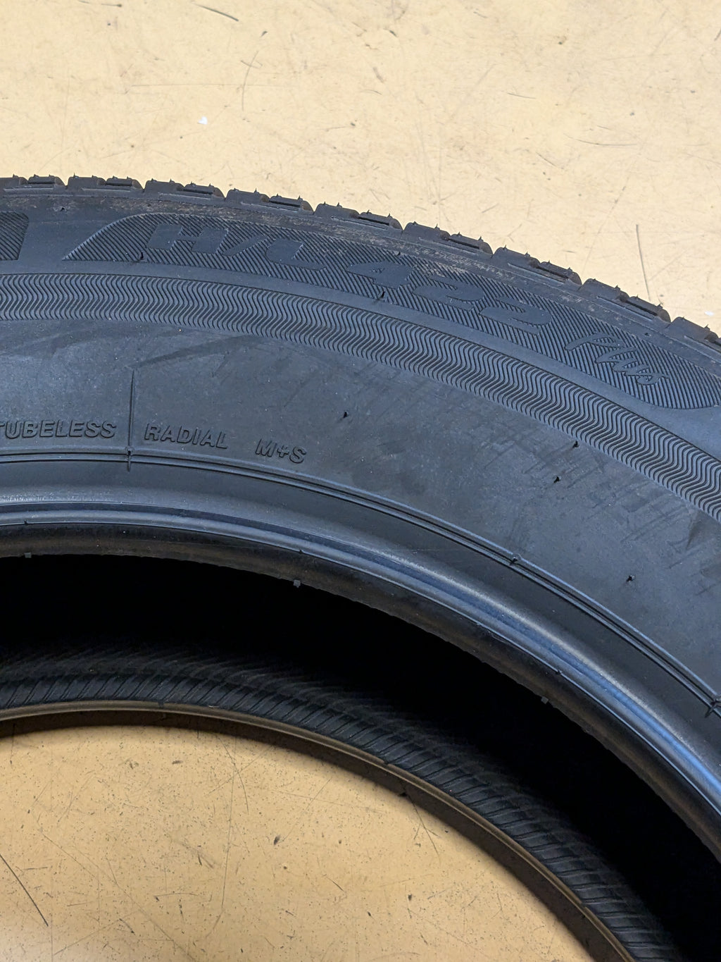 2 BRIDGESTONE ECOPIA H/L 422 PLUS 235 65 18 106V ALL SEASON TIRE 004620