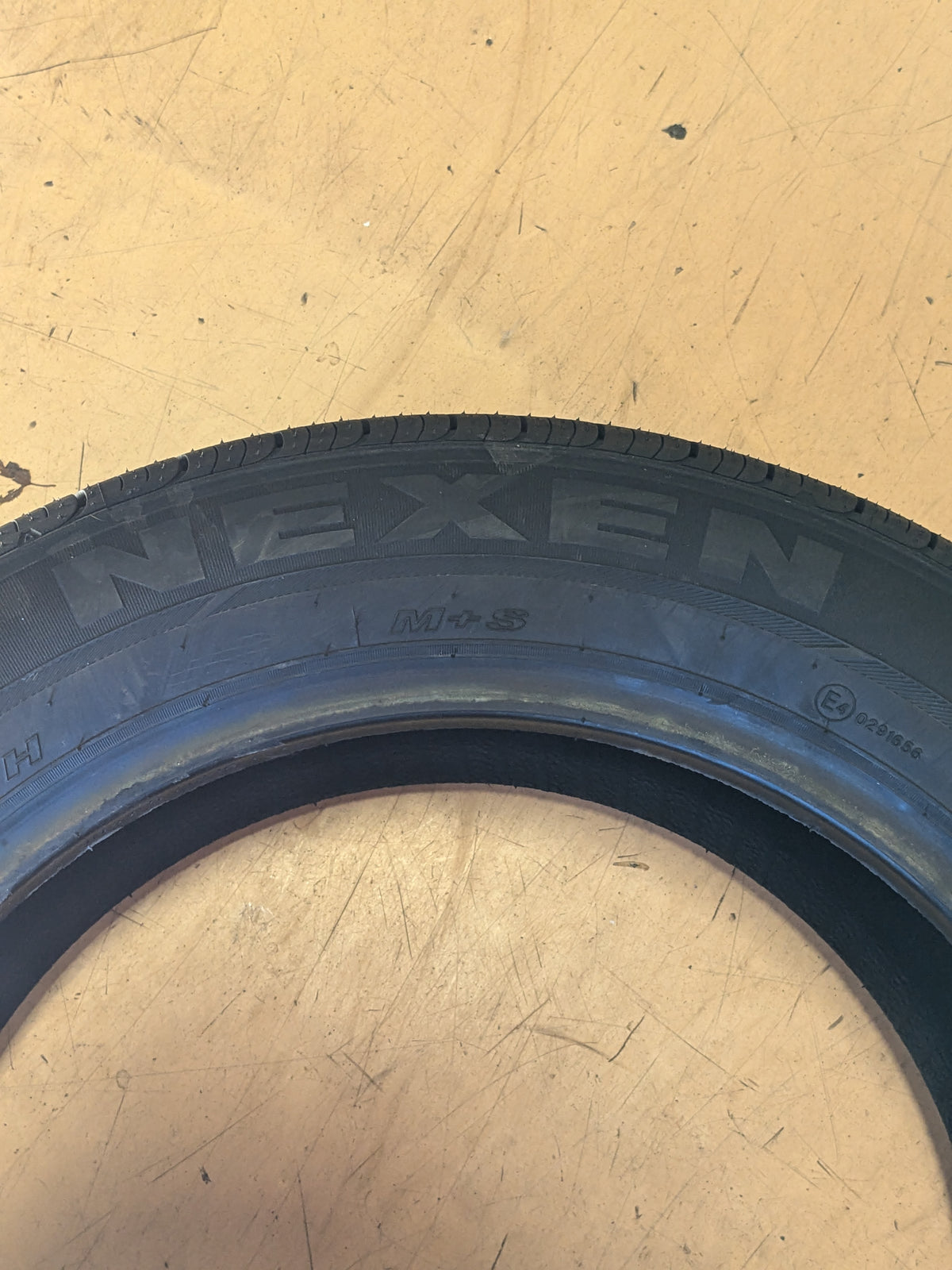 NEXEN NPRIZ AH8 235 50 17 96H ALL SEASON TIRE 15353NXK