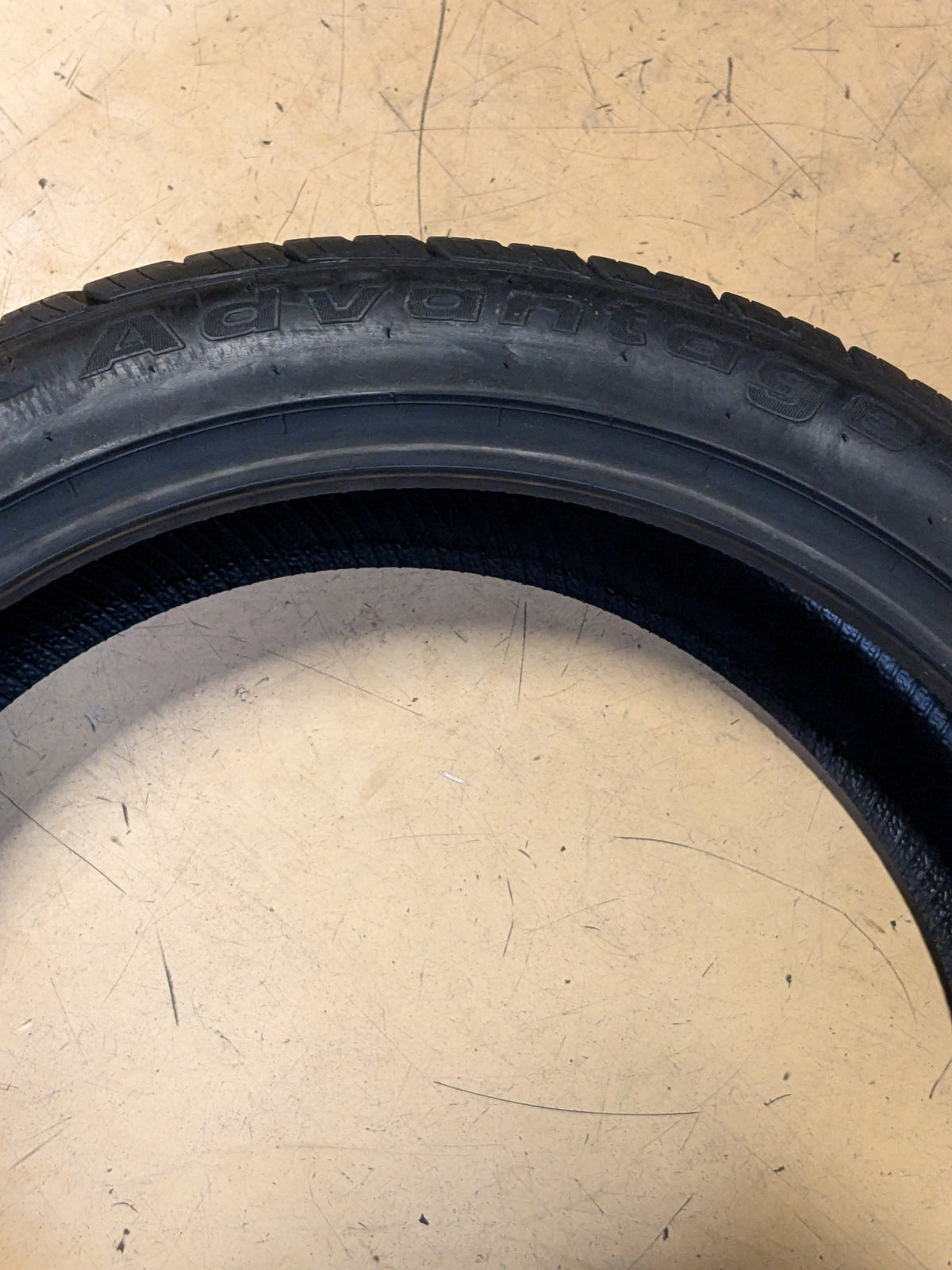 2 BFGOODRICH ADVANTAGE CONTROL BSW P 235 40 19 96V XL ALL SEASON TIRE 41581