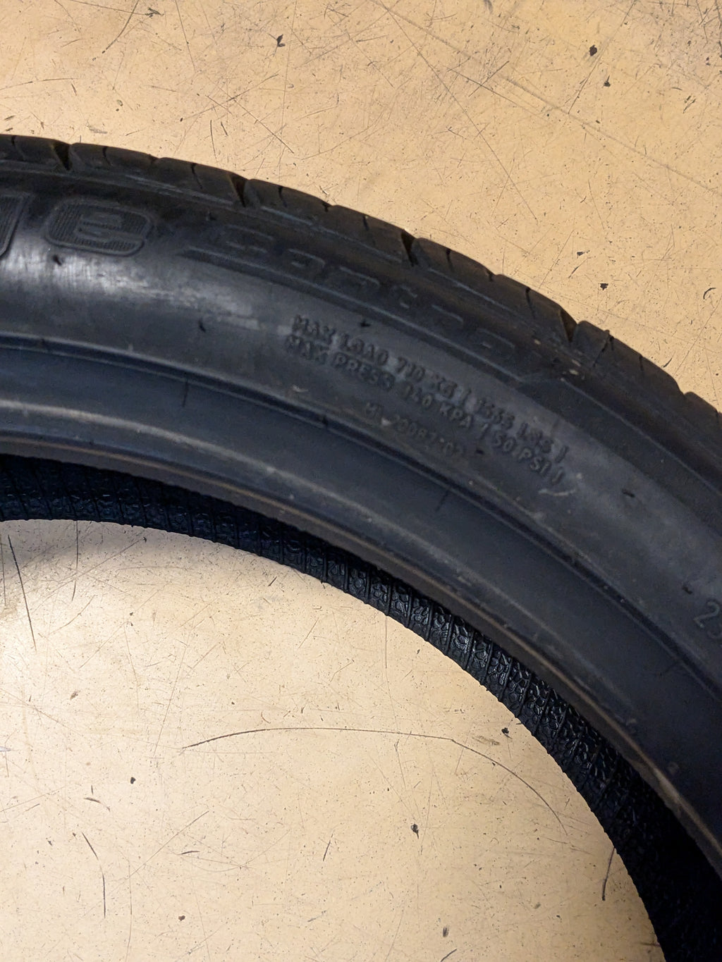 2 BFGOODRICH ADVANTAGE CONTROL BSW P 235 40 19 96V XL ALL SEASON TIRE 41581