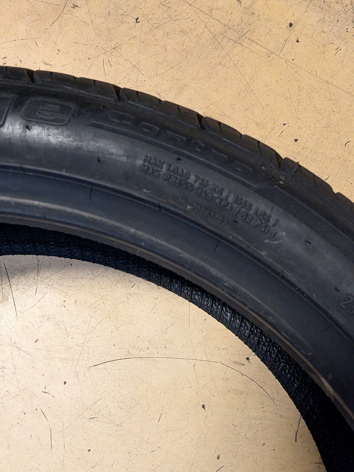 2 BFGOODRICH ADVANTAGE CONTROL BSW P 235 40 19 96V XL ALL SEASON TIRE 41581