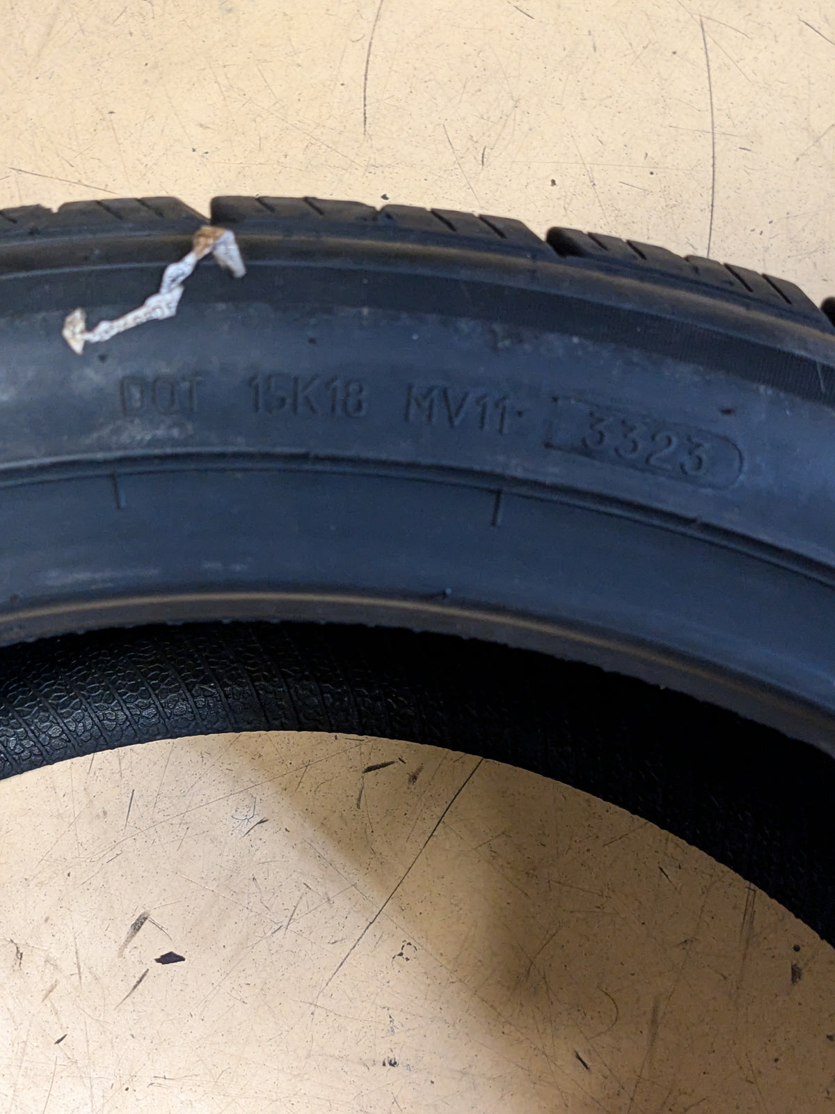 2 BFGOODRICH ADVANTAGE CONTROL BSW P 235 40 19 96V XL ALL SEASON TIRE 41581