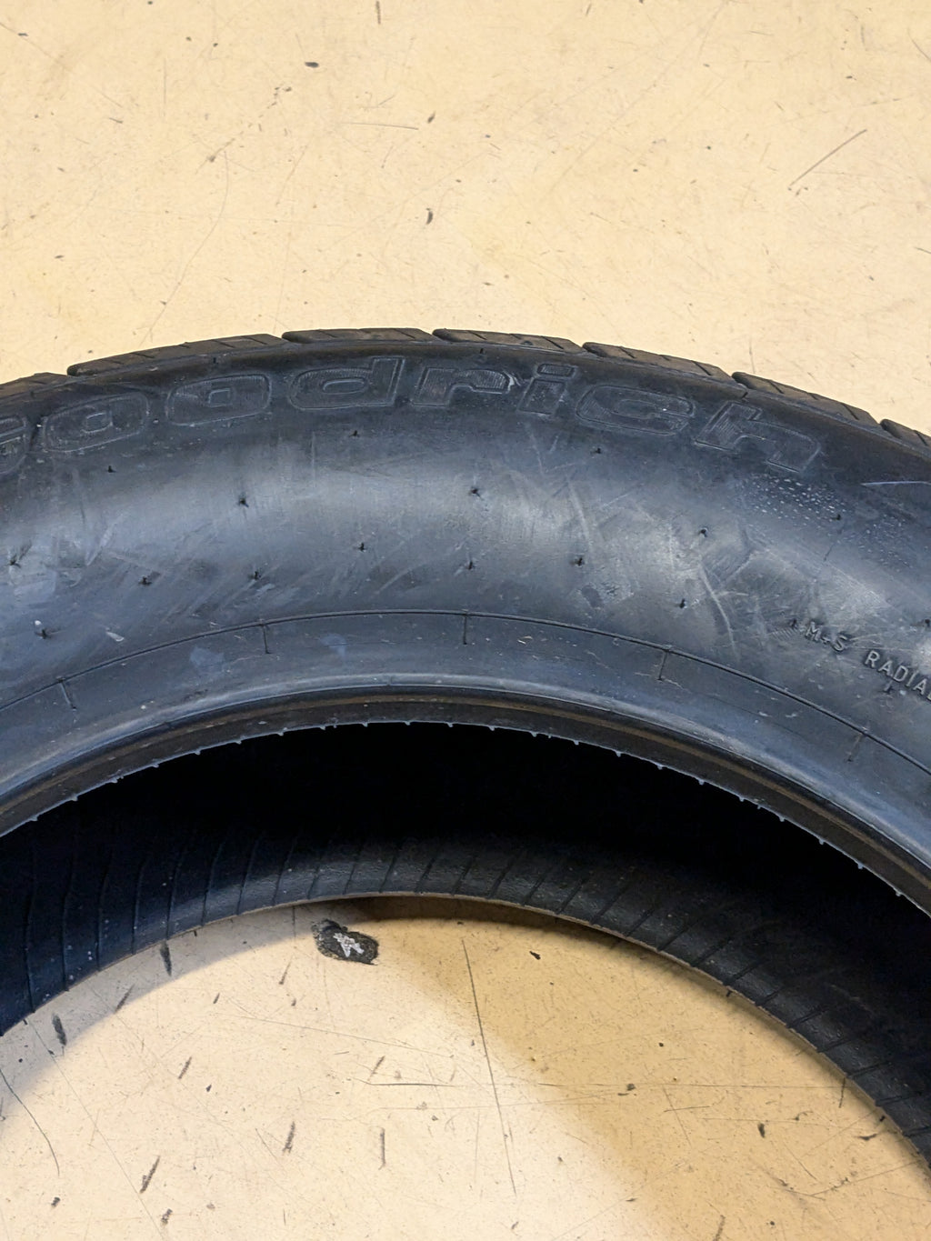 BFGOODRICH ADVANTAGE CONTROL BSW P 235 65 17 104V HIGHWAY TERRAIN TIRE 03632