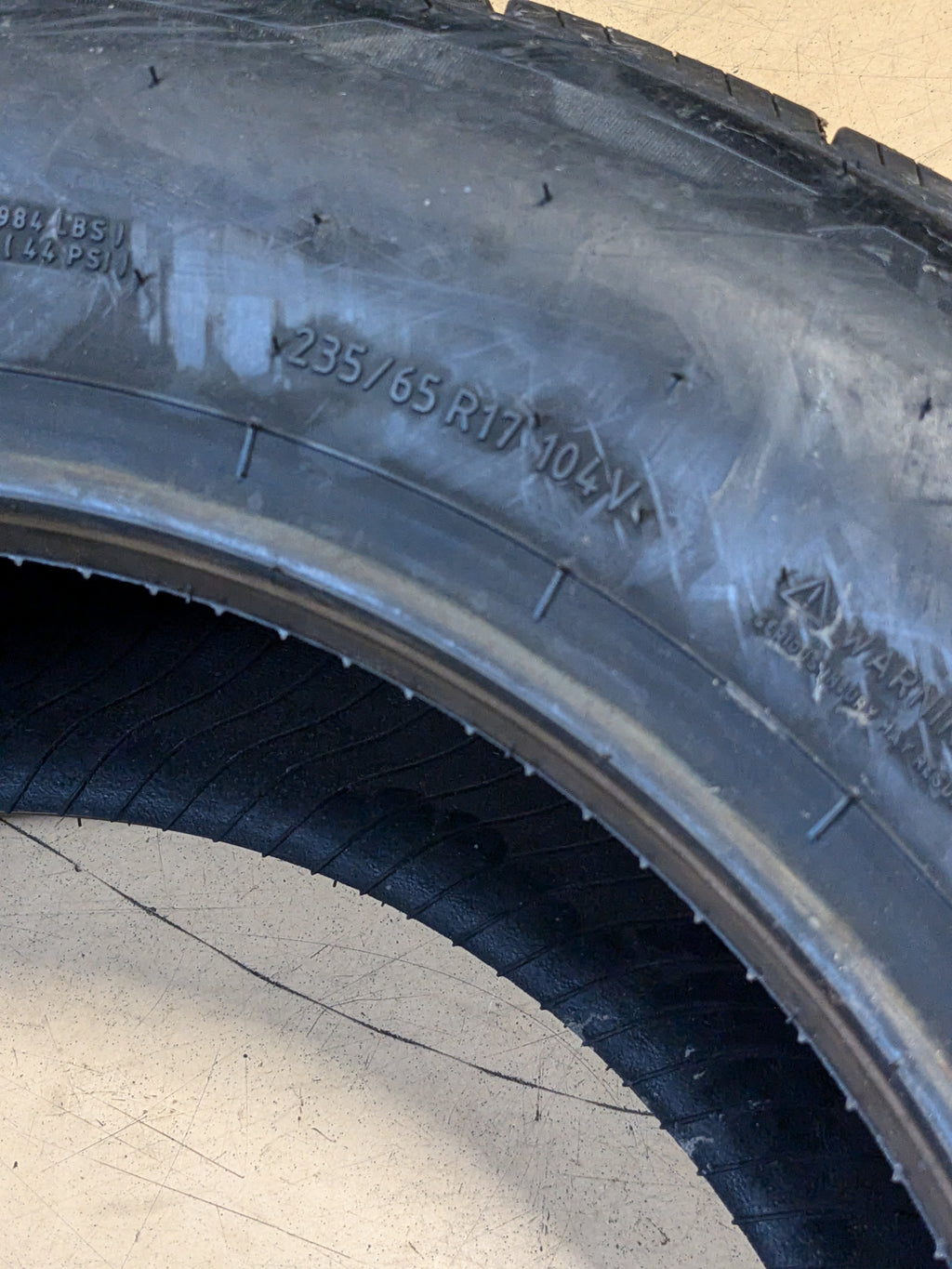 BFGOODRICH ADVANTAGE CONTROL BSW P 235 65 17 104V HIGHWAY TERRAIN TIRE 03632