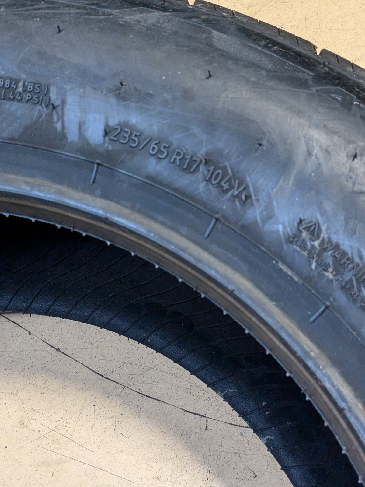BFGOODRICH ADVANTAGE CONTROL BSW P 235 65 17 104V HIGHWAY TERRAIN TIRE 03632