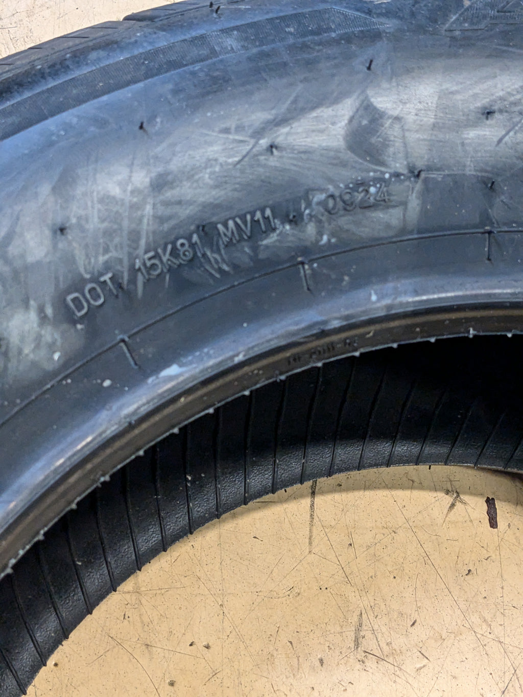 BFGOODRICH ADVANTAGE CONTROL BSW P 235 65 17 104V HIGHWAY TERRAIN TIRE 03632
