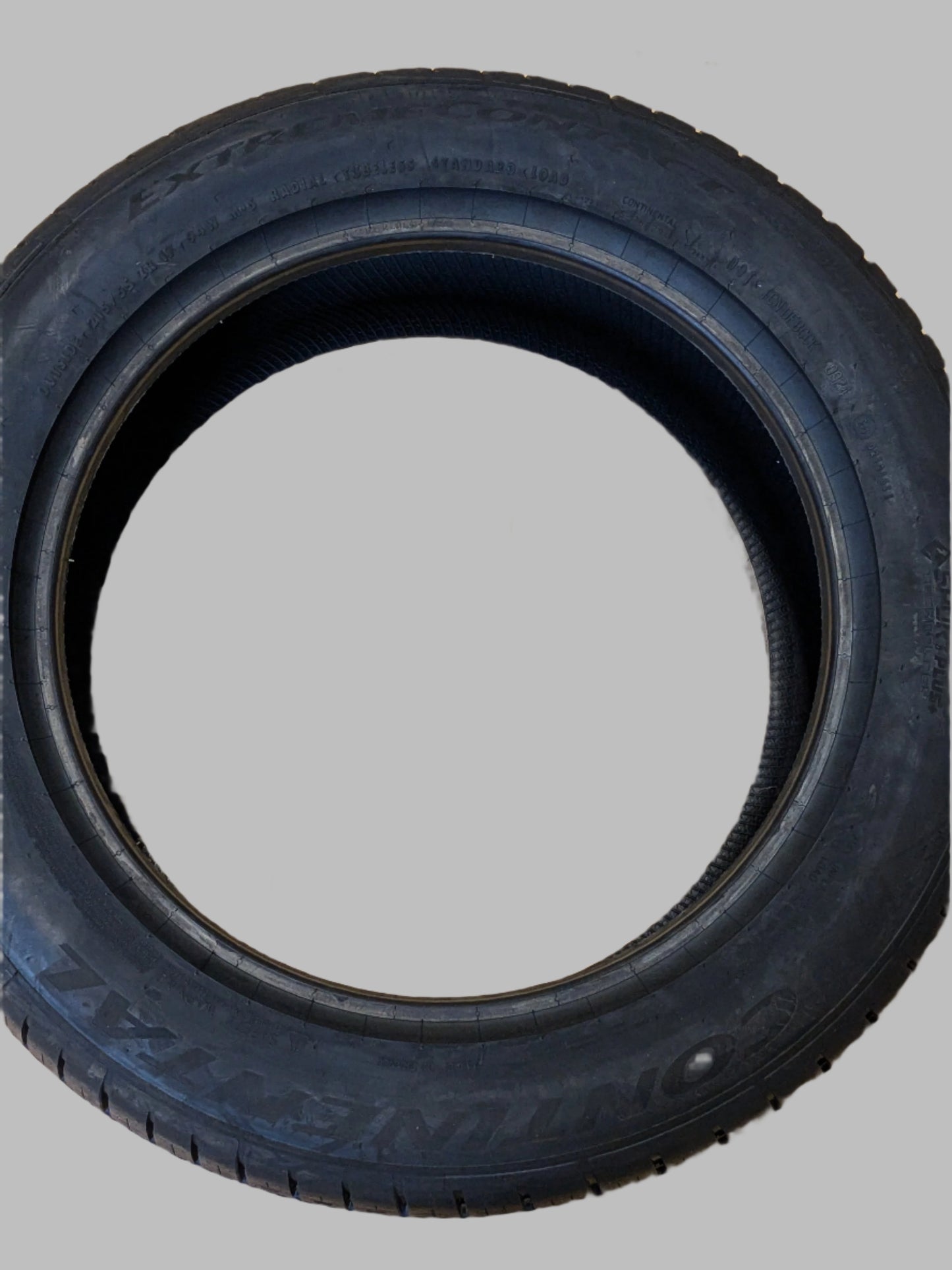 CONTINENTAL EXTREMECONTACT DWS06 PLUS P 215 55 17 94W UHP TIRE 15572720000