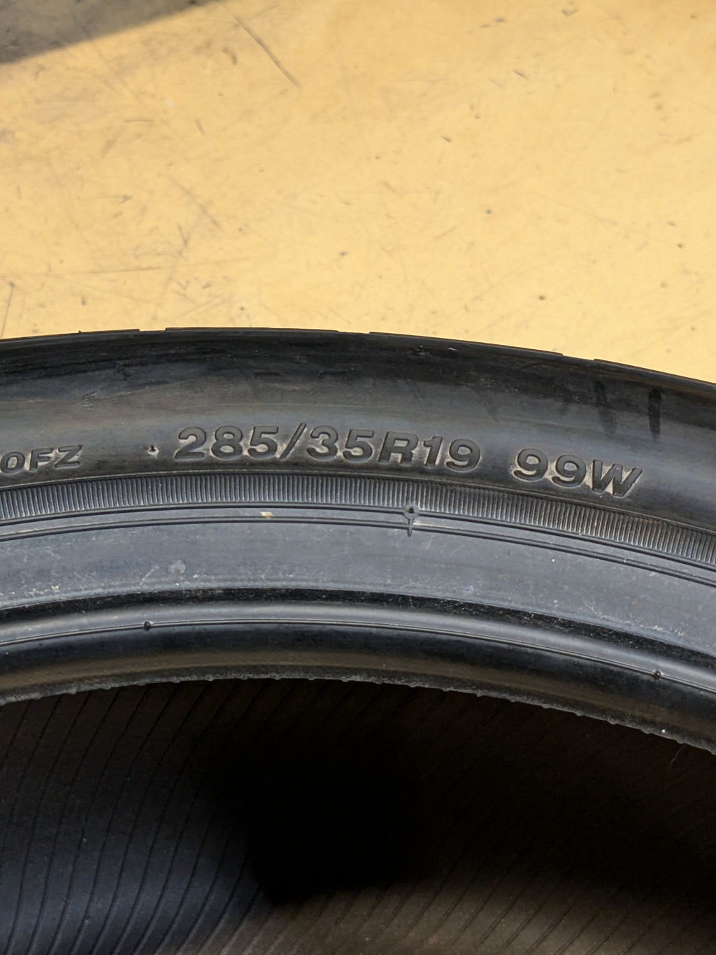 FIRESTONE FIREHAWK INDY 500 BSW P 285 35 19 99W UHP TIRE 003260