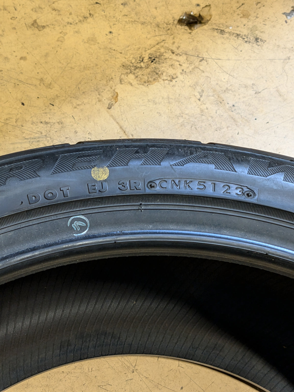FIRESTONE FIREHAWK INDY 500 BSW P 285 35 19 99W UHP TIRE 003260