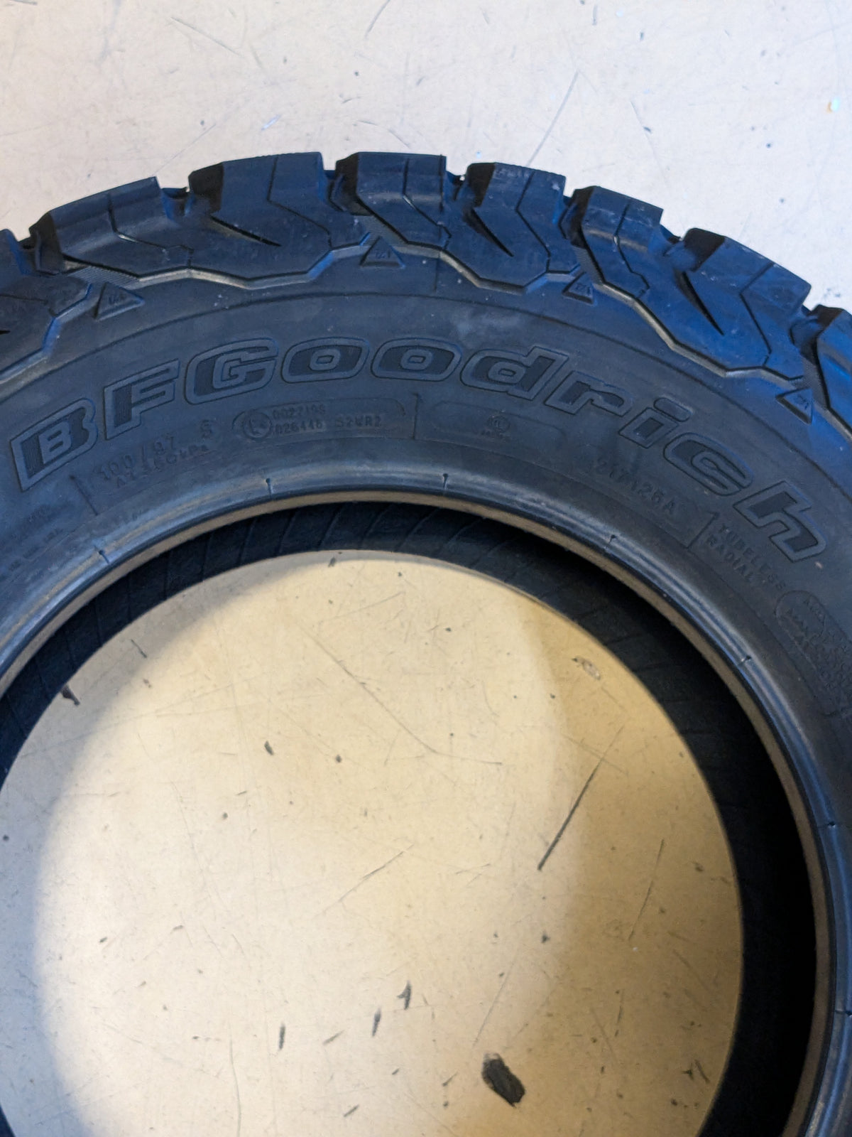BFGOODRICH ALL TERRAIN T/A K02 LT 215 75 15 100/97S LOAD RANGE PR6 44092
