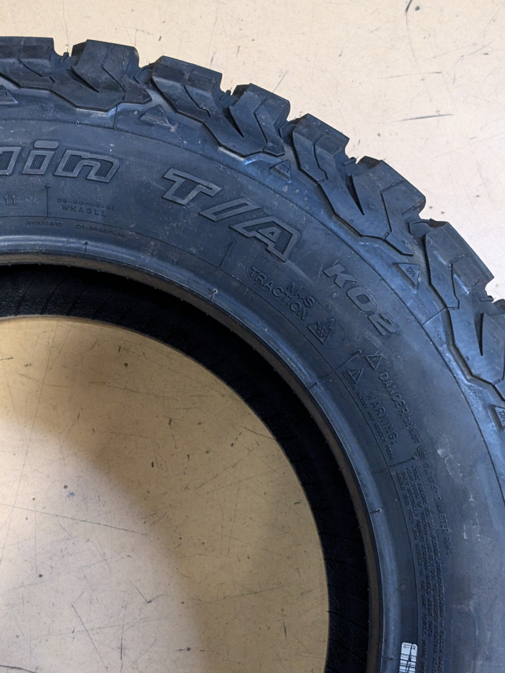 BF GOODRICH ALL TERRAIN T/A KO2 RWL LT 245 65 17 111/108S LRE 8PLY TIRE 52433