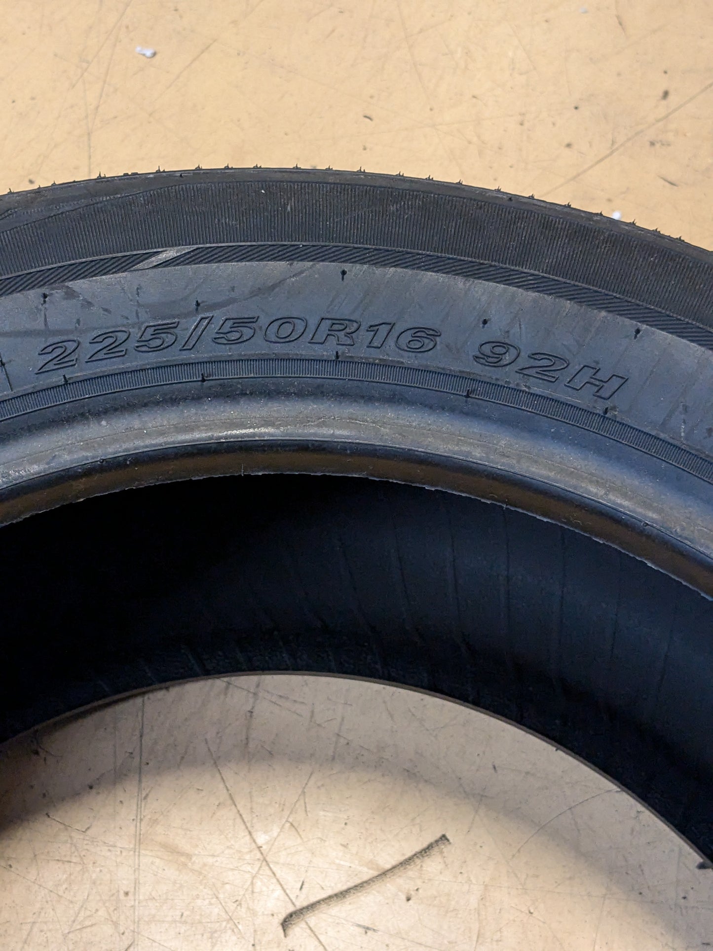 2 NEXEN N'PRIZ AH8 225 50 16 92H ALL SEASON TIRE 15352NXK