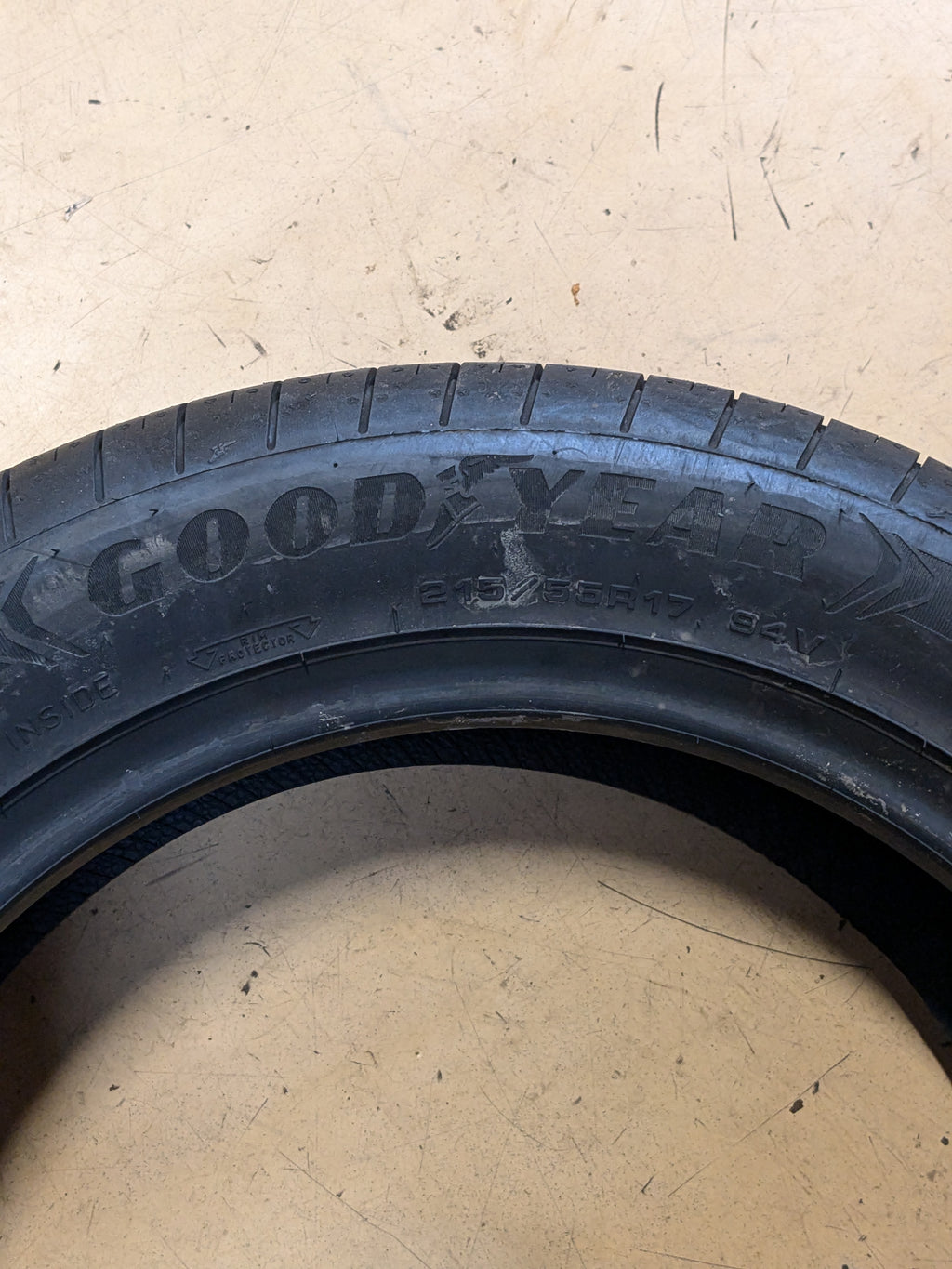 2 GOODYEAR ASSURANCE TRIPLEMAX 2 215 55 17 94V ALL SEASON TIRE 545018