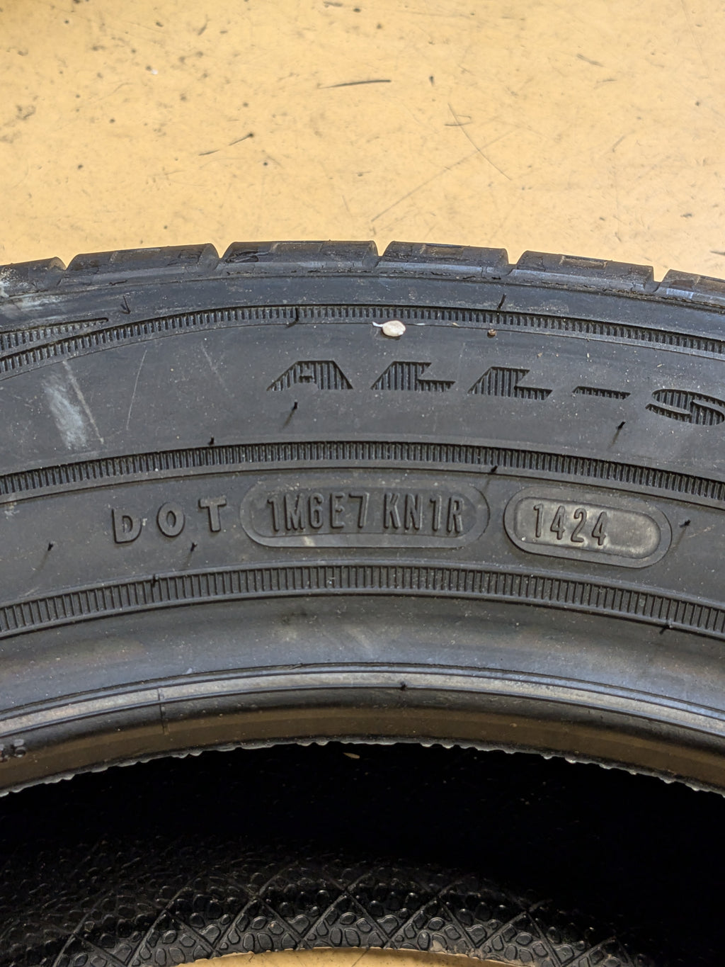 GOODYEAR ASSURANCE ALL SEASON 235 55 19 101H 407924374