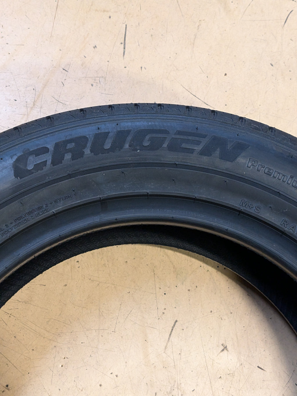 KUMHO CRUGEN PREMIUM KL33 225 60 17 99H 2172063 ALL SEASON TIRE