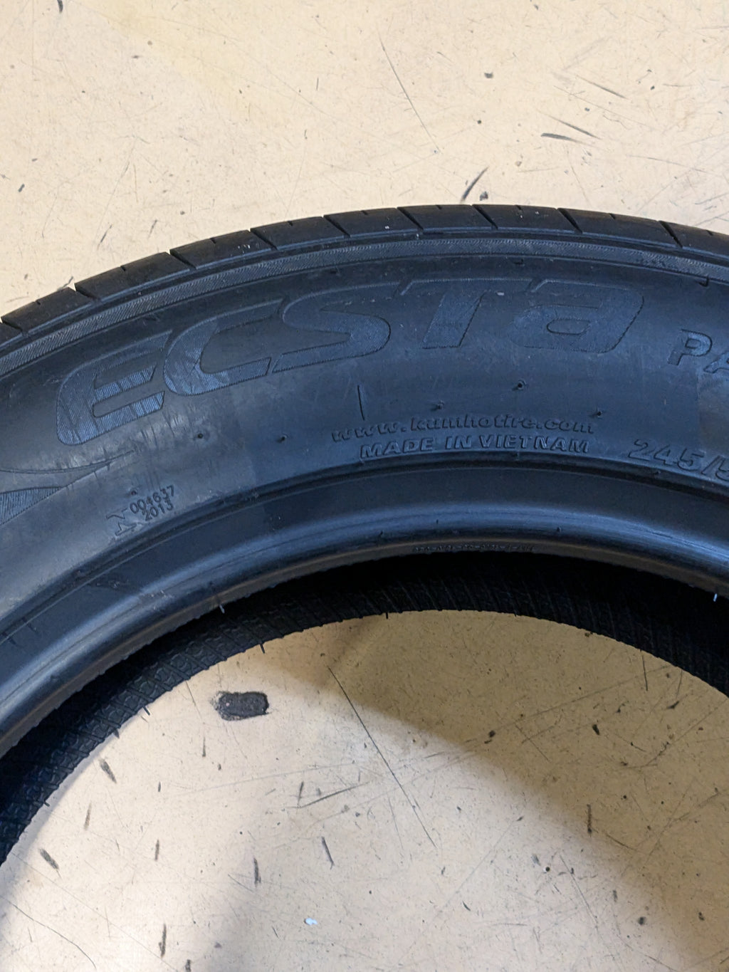KUMHO ECSTA PA31 P 245 55 18 103V SL ALL SEASON TIRES 2169963