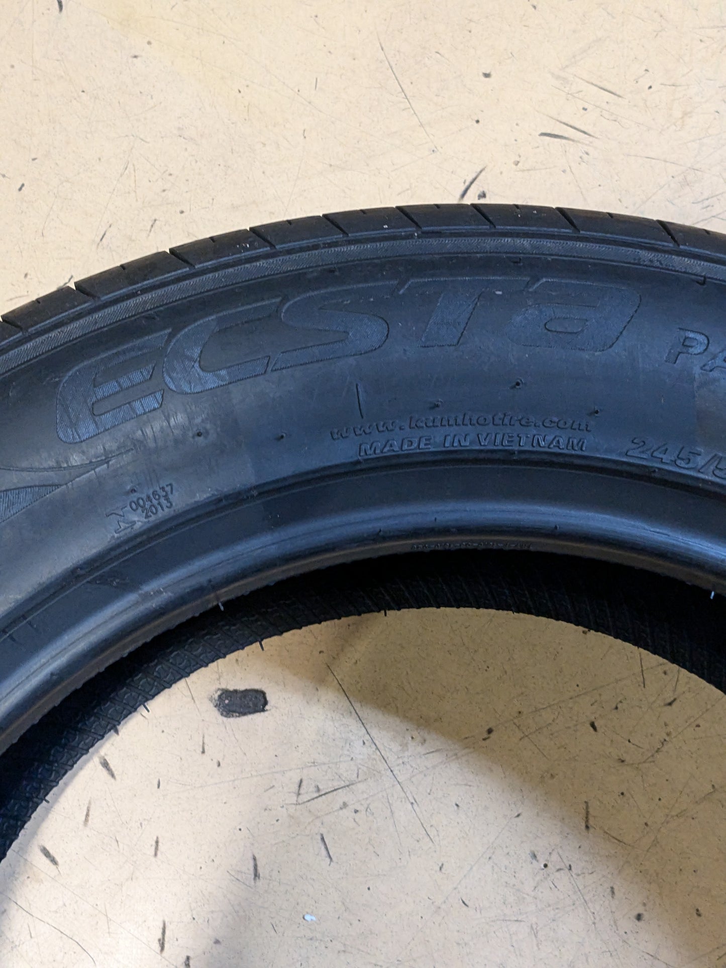 KUMHO ECSTA PA31 P 245 55 18 103V SL ALL SEASON TIRES 2169963