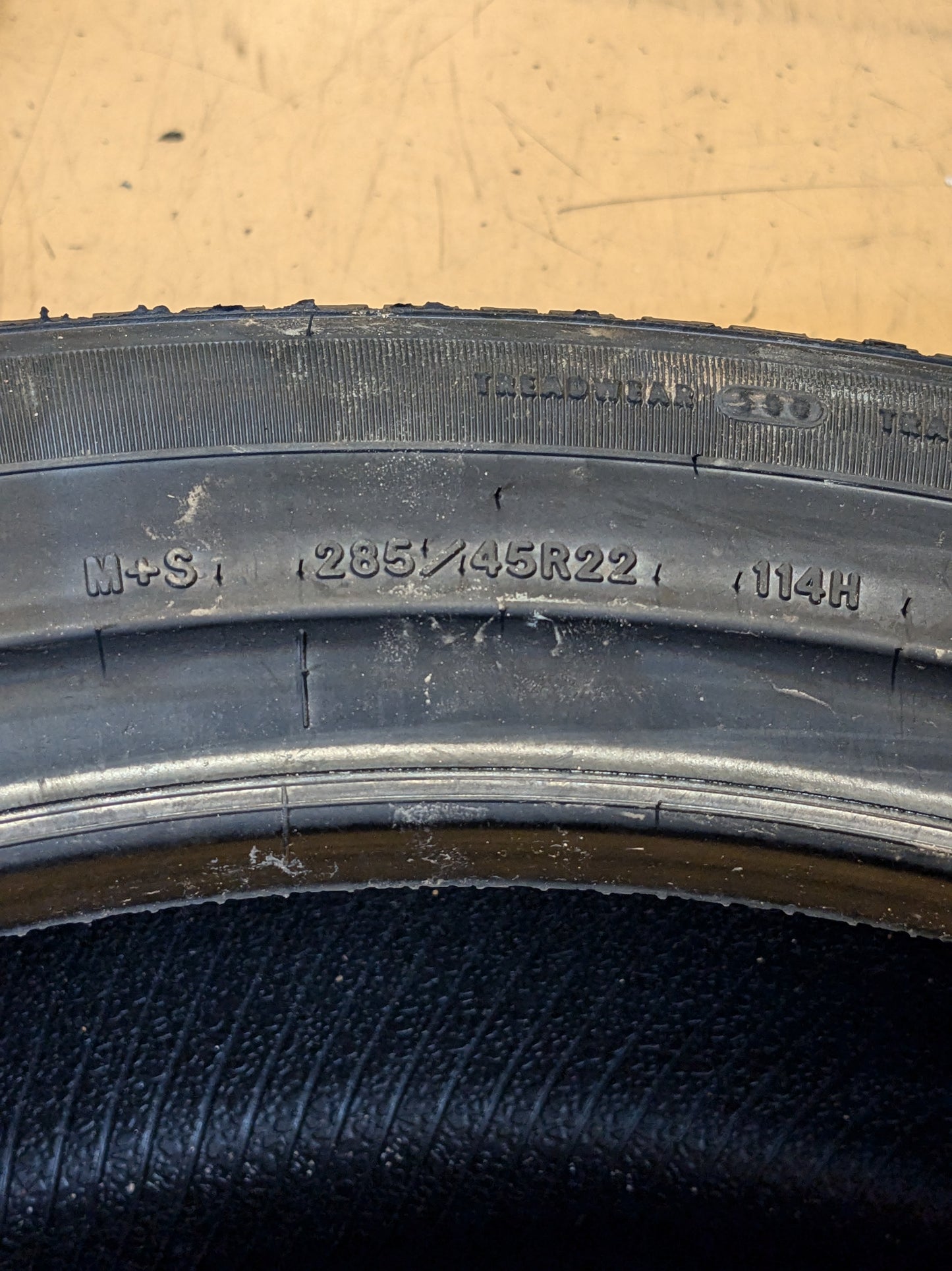 2 GOODYEAR EAGLE TOURING BSW P 285 45 22 114H XL ALL SEASON TIRE 102863387