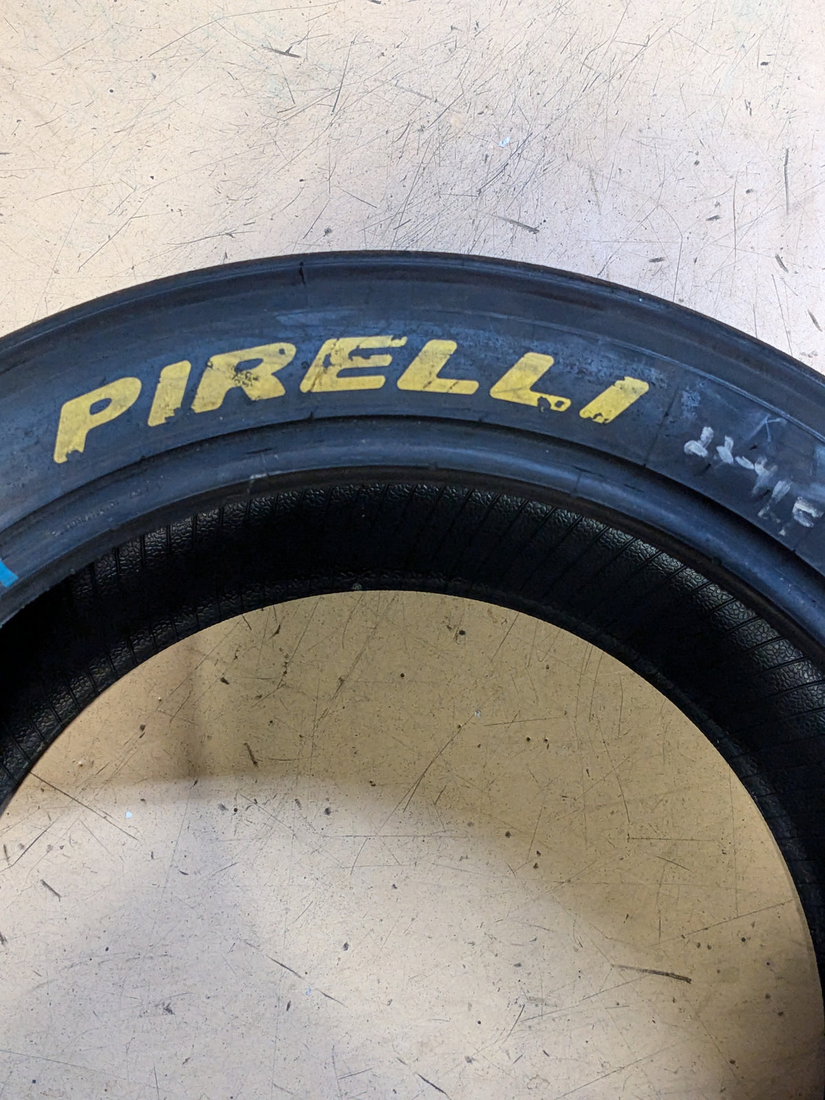 2 PIRELLI PZERO 305 660 18 DHF SLICK TIRE 4012900