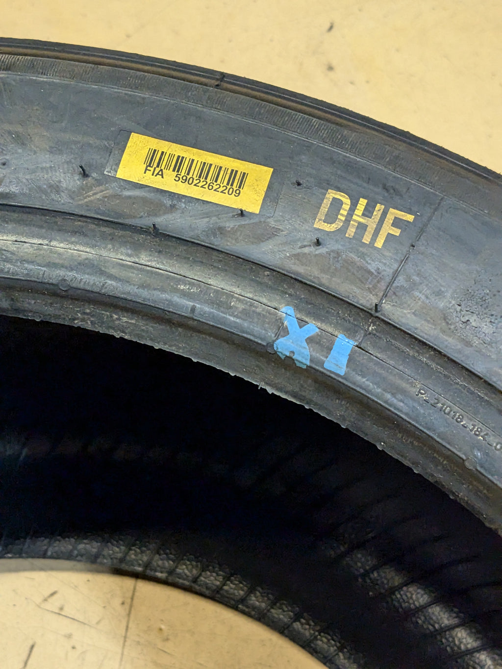 2 PIRELLI PZERO 305 660 18 DHF SLICK TIRE 4012900