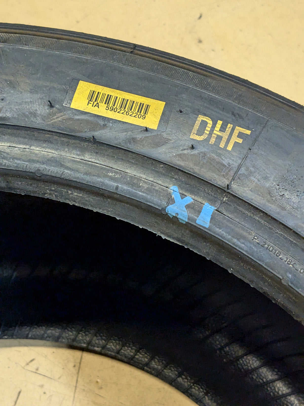 2 PIRELLI PZERO 305 660 18 DHF SLICK TIRE 4012900