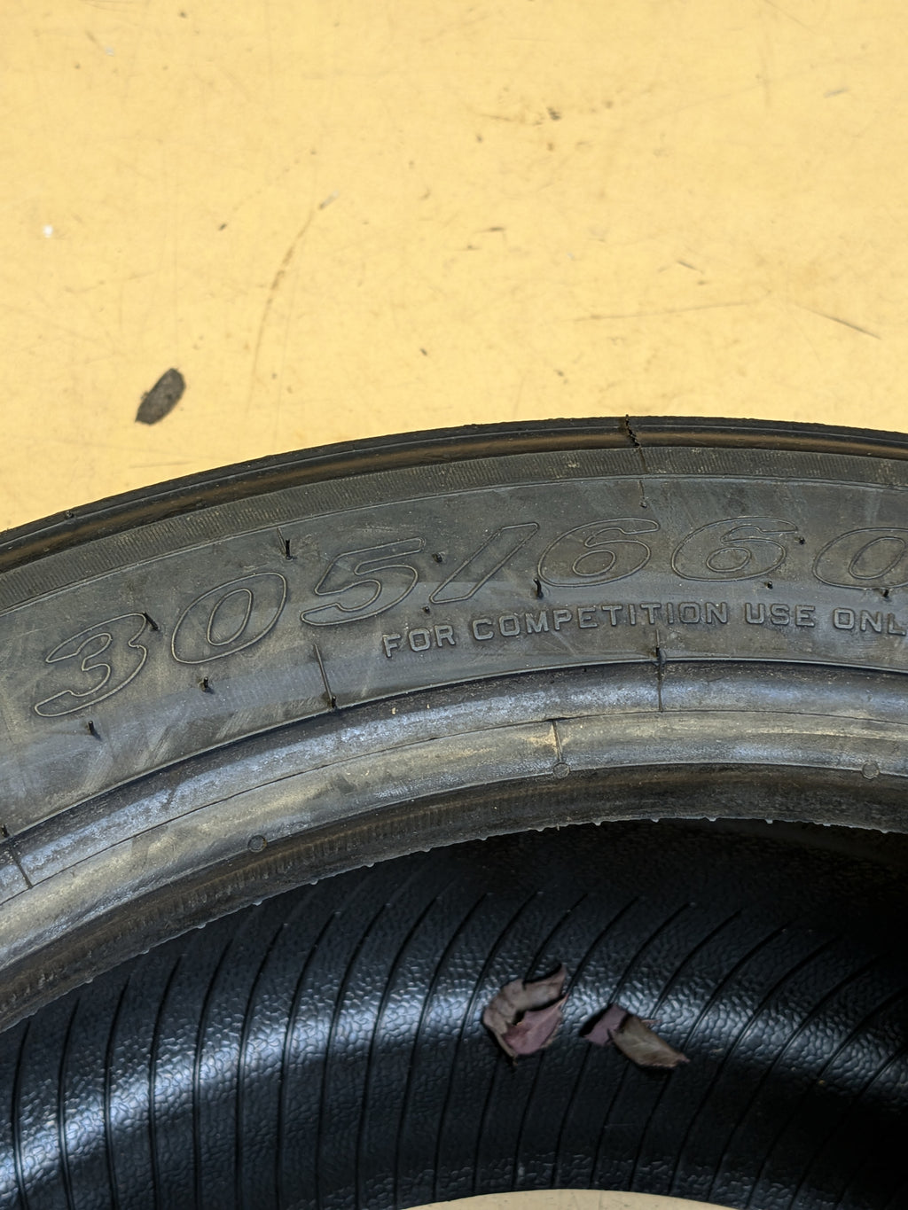 2 PIRELLI PZERO 305 660 18 DHF SLICK TIRE 4012900
