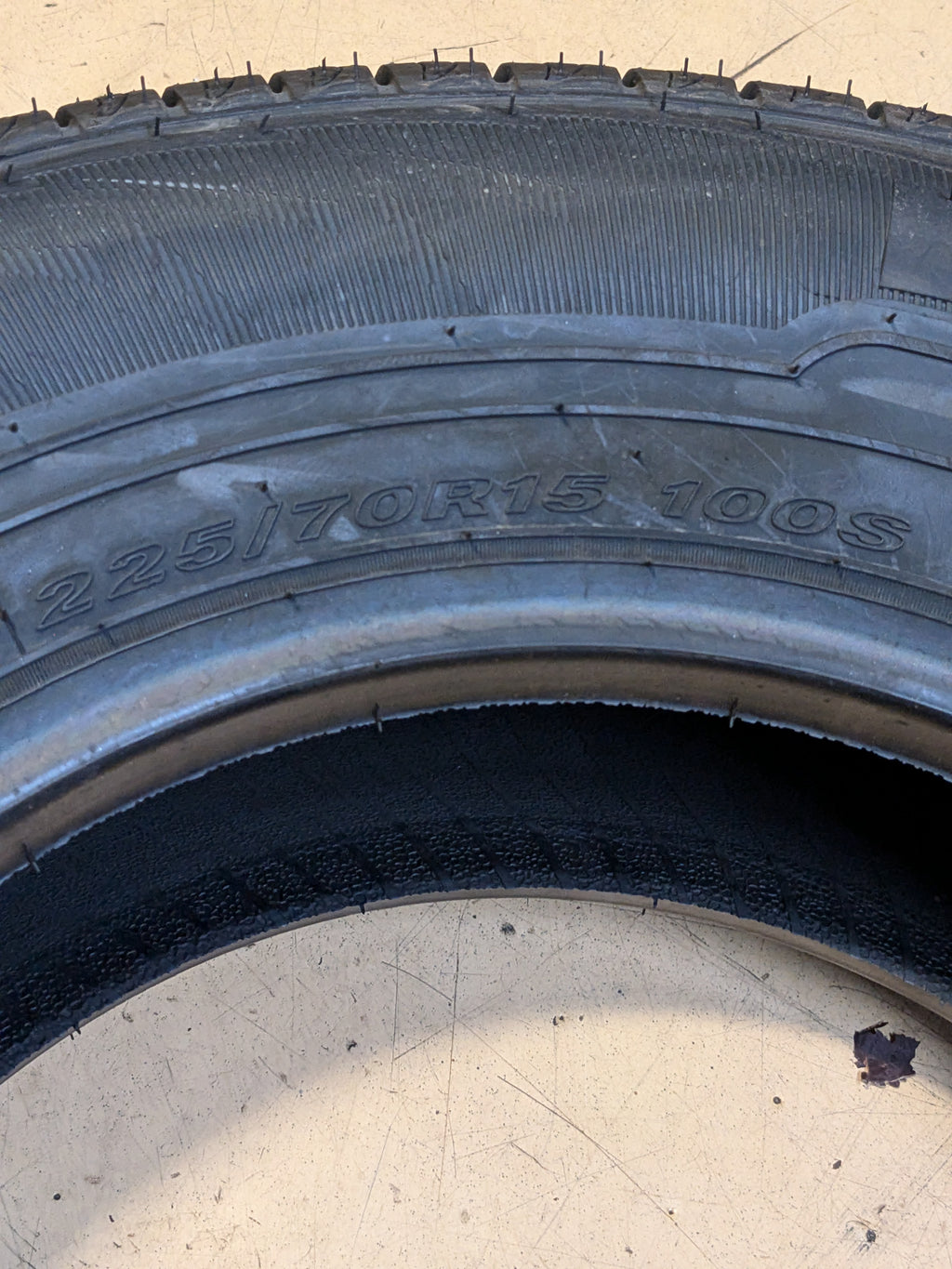 NEXEN ROADIAN HTX RH5 225 70 15 100S RWL ALL SEASON TIRE 13137NXK