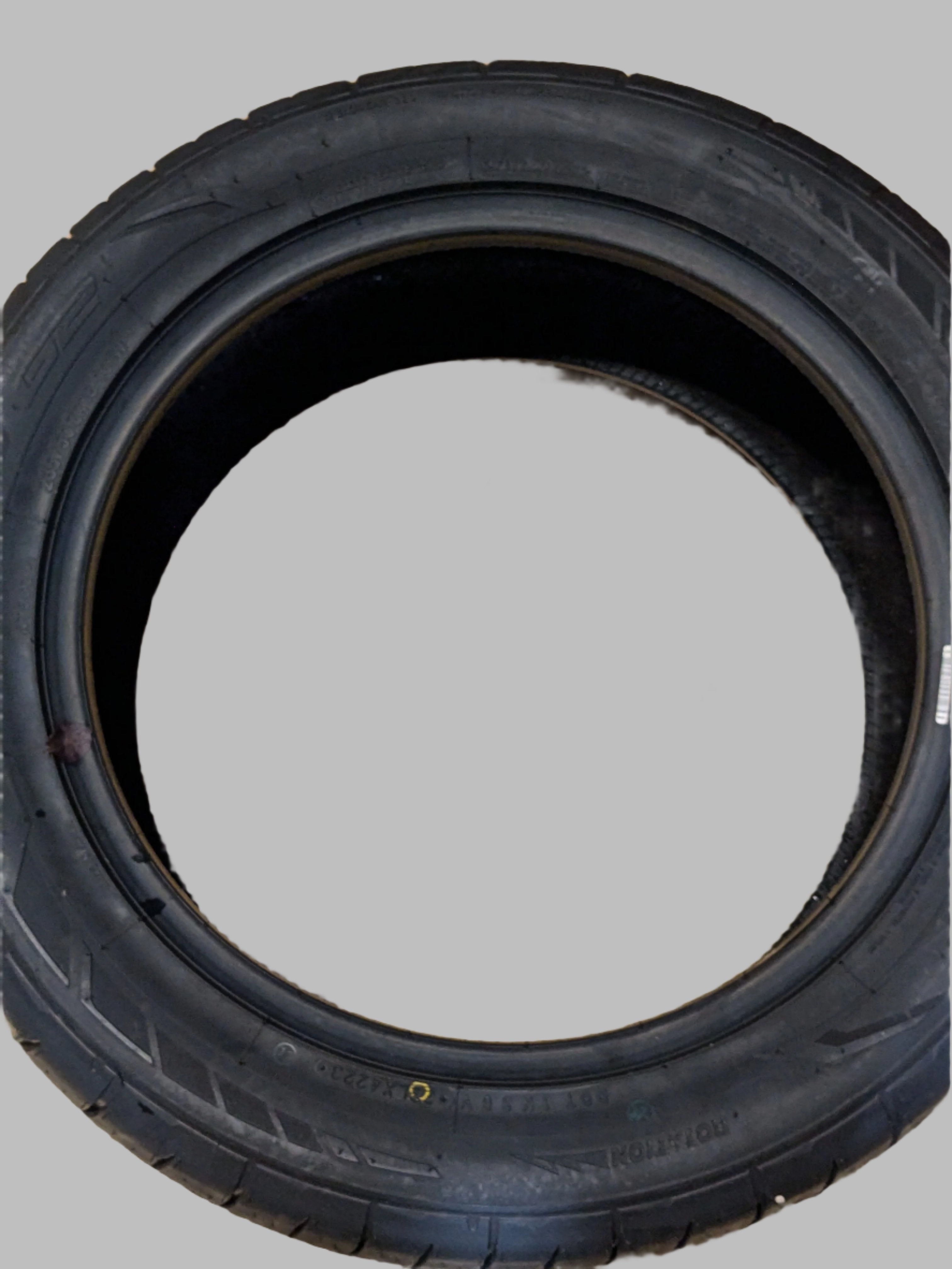 NITTO NT555 G2 235 50 18 101W SUMMER PERFORMANCE TIRE 211120