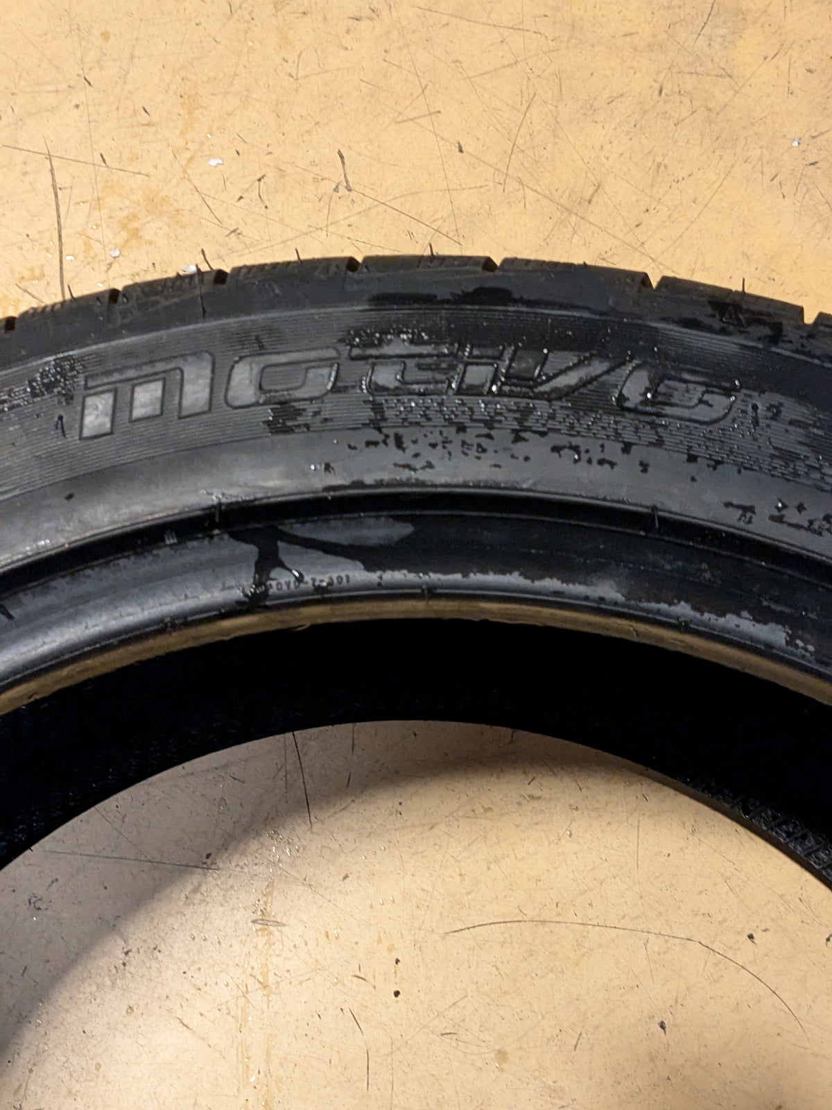 NITTO MOTIVO 315 35 20 110Y ALL SEASON TIRE 210450
