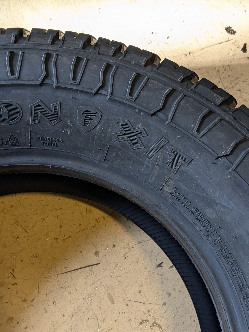 FIRESTONE DESTINATION X/T RWL LT 275 65 18 123/120S RUGGED TERRAIN TIRE 004380