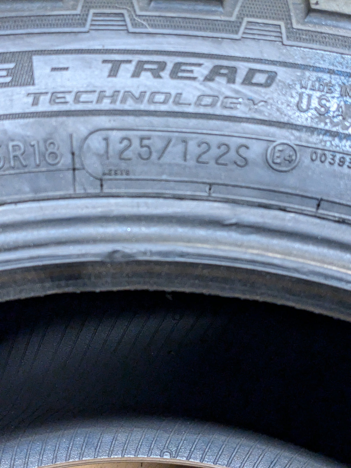 COOPER DISCOVERER AT3 XLT WL LT 285 65 18 125/122S LRE 10PLY ALL TERRAIN TIRE 90000032603