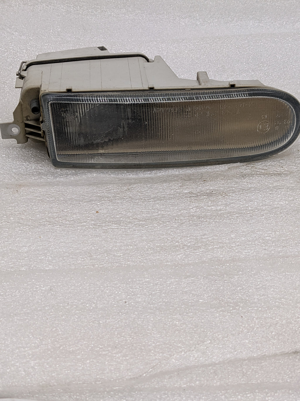 PORSCHE 993 HELLA FOG LIGHT LEFT 14265700LI