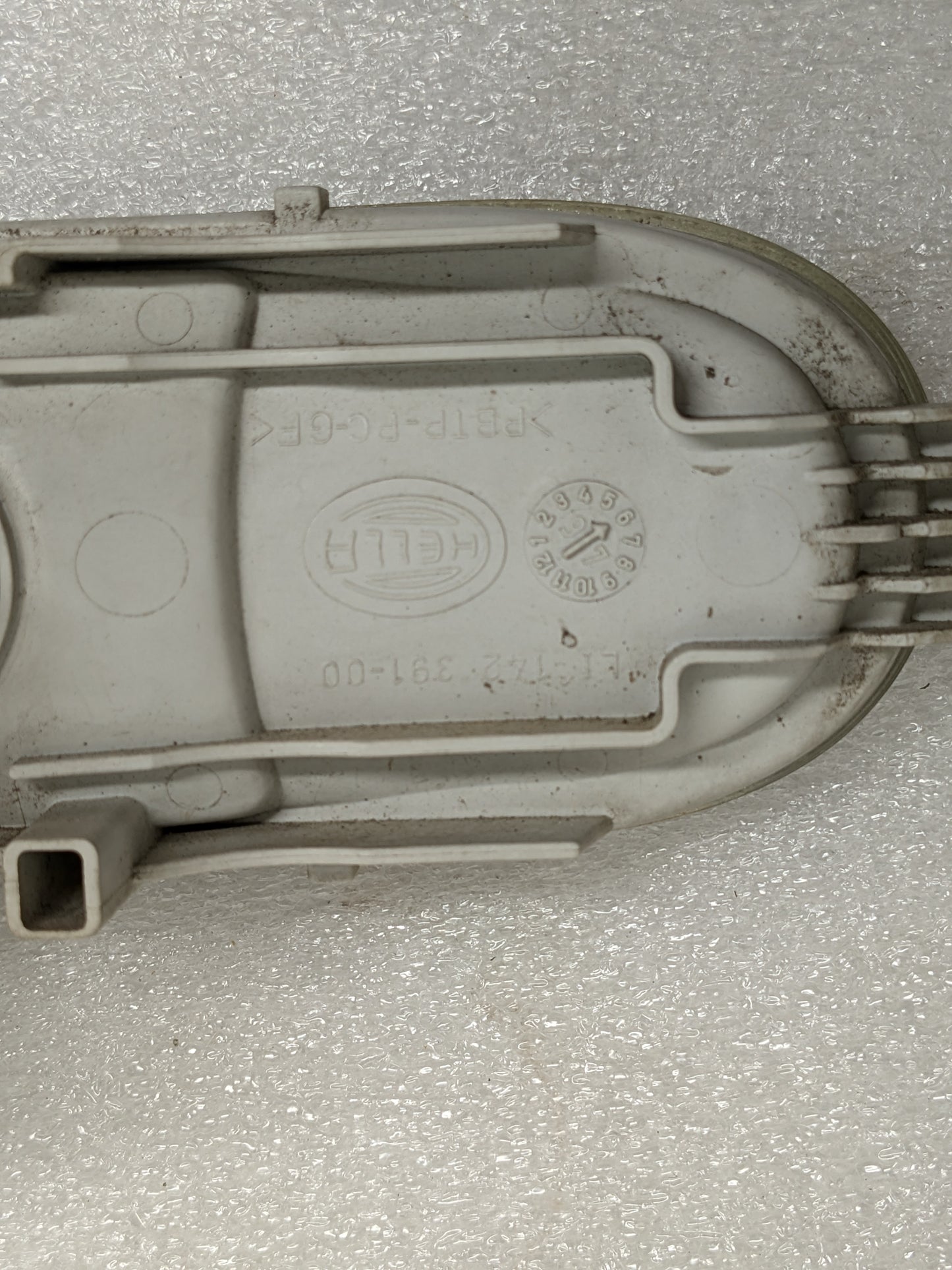 PORSCHE 993 HELLA FOG LIGHT LEFT 14265700LI