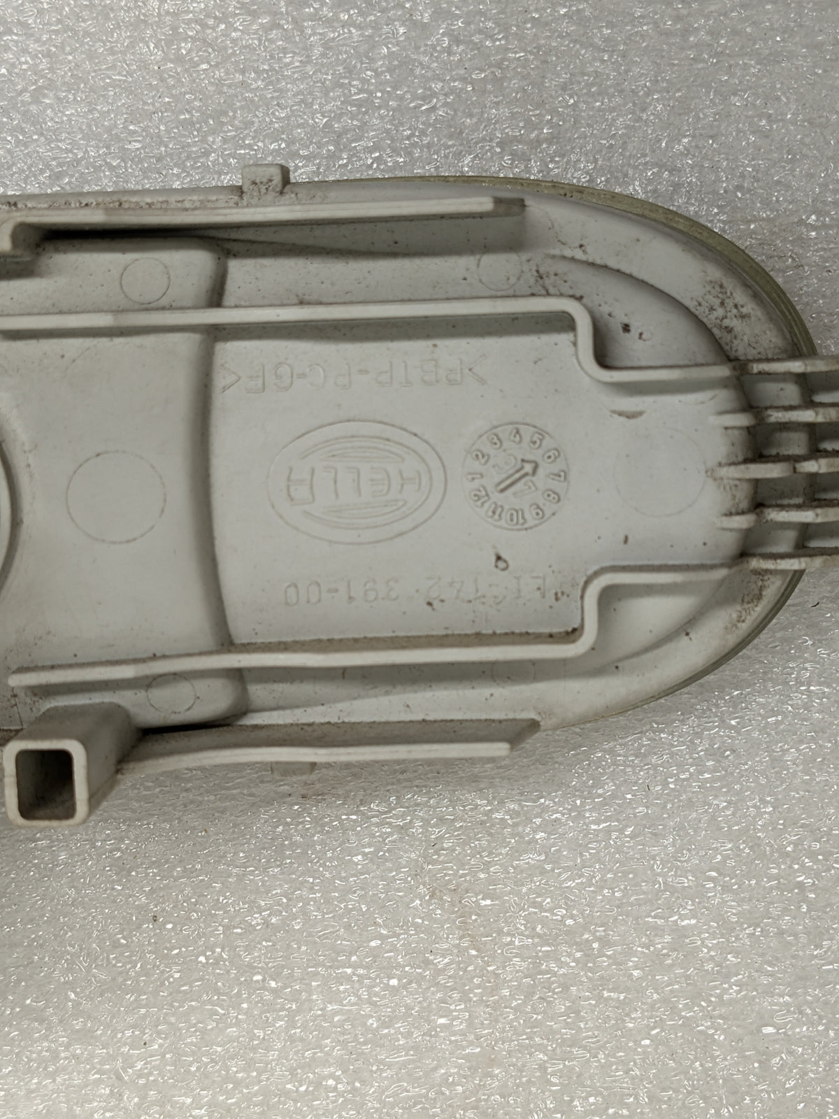 PORSCHE 993 HELLA FOG LIGHT LEFT 14265700LI