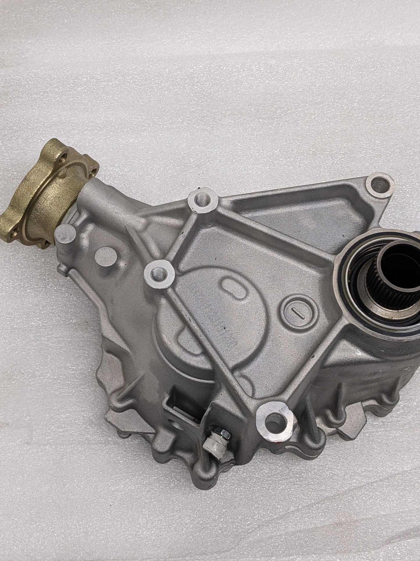 FORD POWER TAKE OFF ASSEMBLY WITH TRANSFER CASE ASSEMBLY