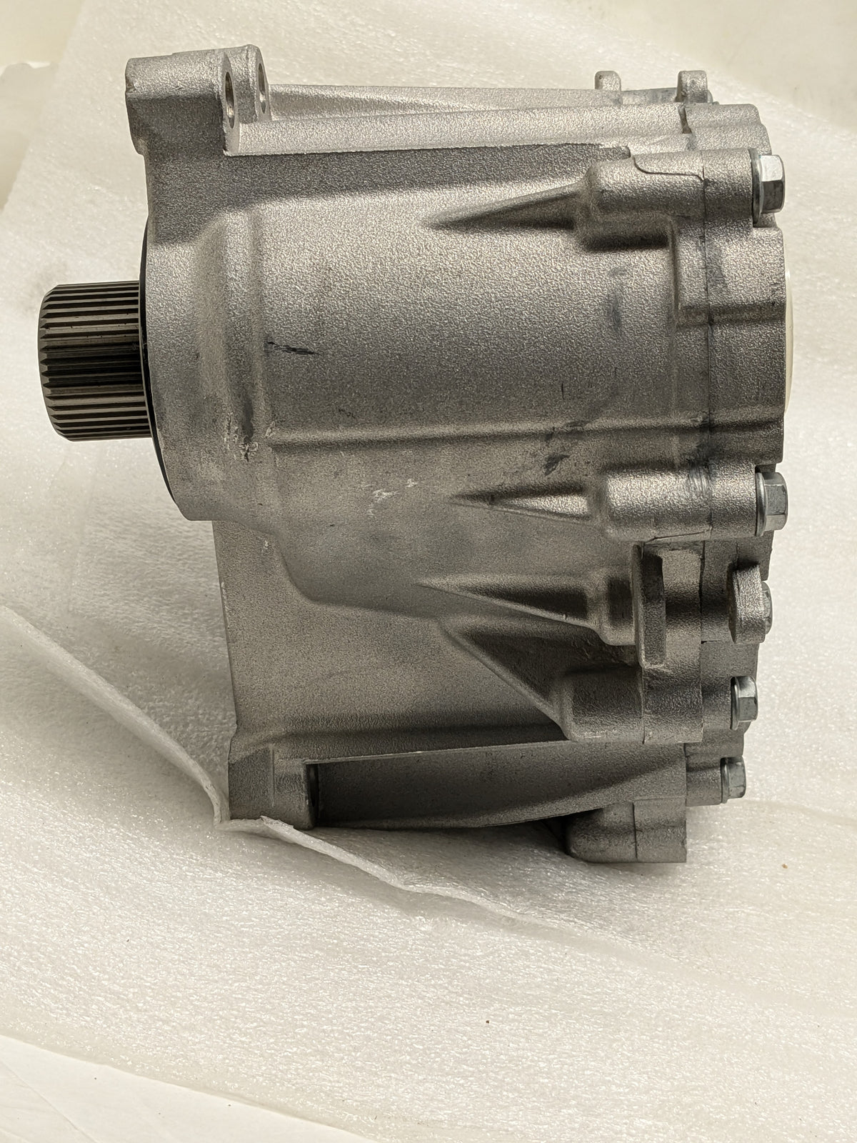 FORD POWER TAKE OFF ASSEMBLY WITH TRANSFER CASE ASSEMBLY