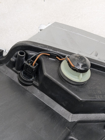PORSCHE 911 HEADLIGHT RIGHT SIDE 1999-2004 996 631 158 07