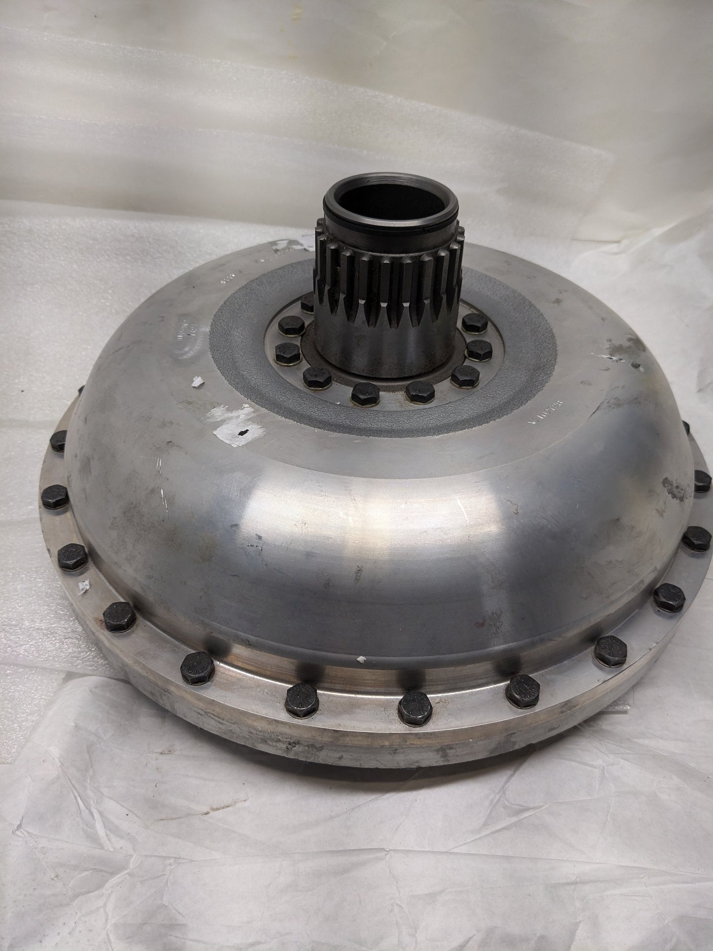 JOHN DEERE TORQUE CONVERTER YZ102728