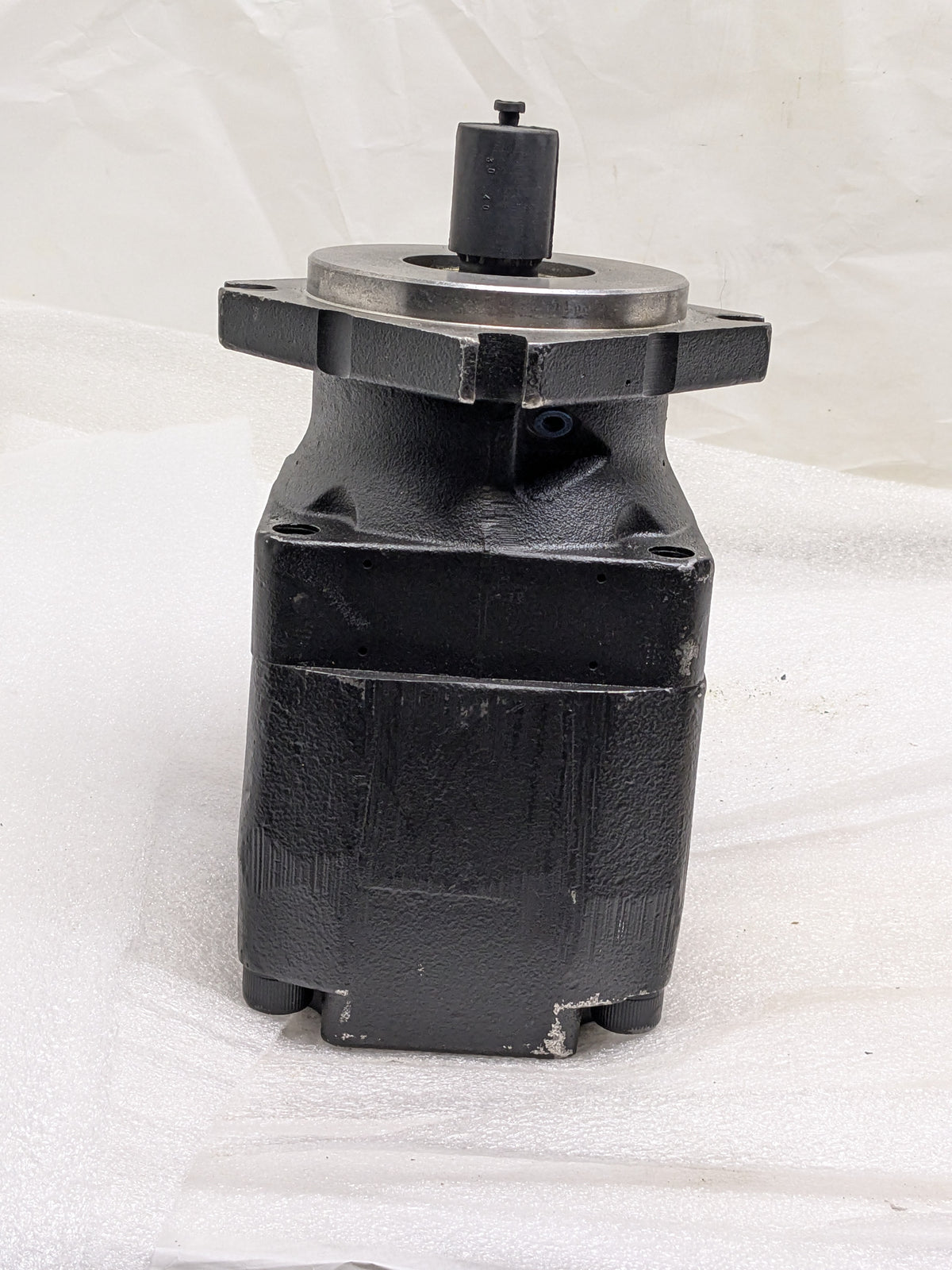 WASTEBUILT REPLACEMENT FOR LABRIE HYDRAULIC PUMP L2-HYP01520