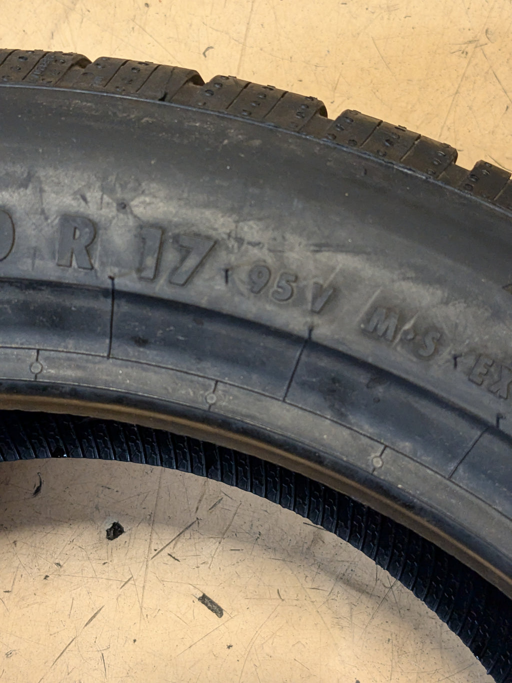 CONTINENTAL PURE CONTACT LS 215 50 17 95V ALL SEASON TIRE 15508130000