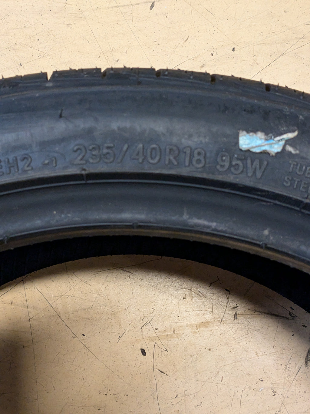 TOYO EXTENSA HP II P 235 40 18 95W XL TIRE 196510 ALL SEASON TIRE